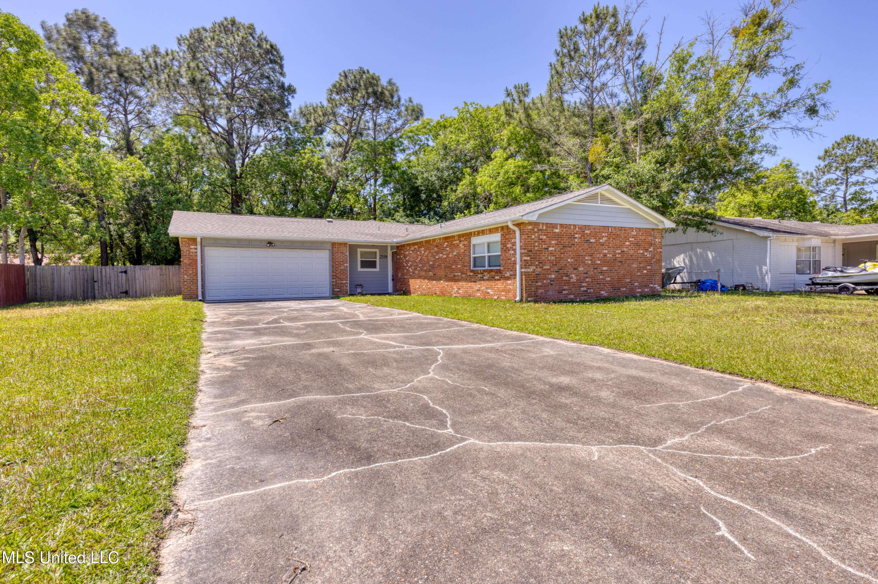 Gautier, MS 39553,2519 Avenido Del Pinar Street