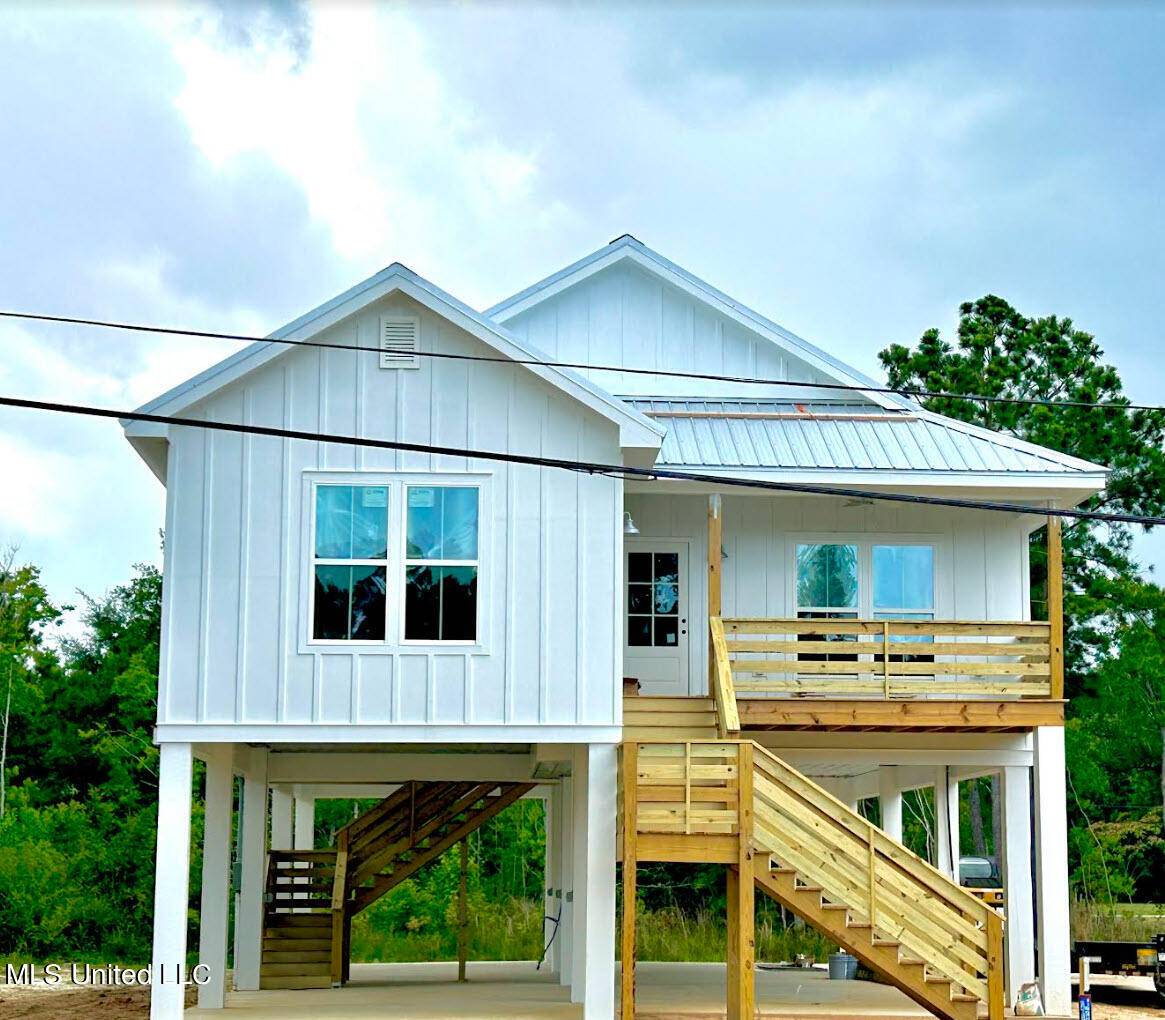 Waveland, MS 39576,204 Piney Ridge Drive