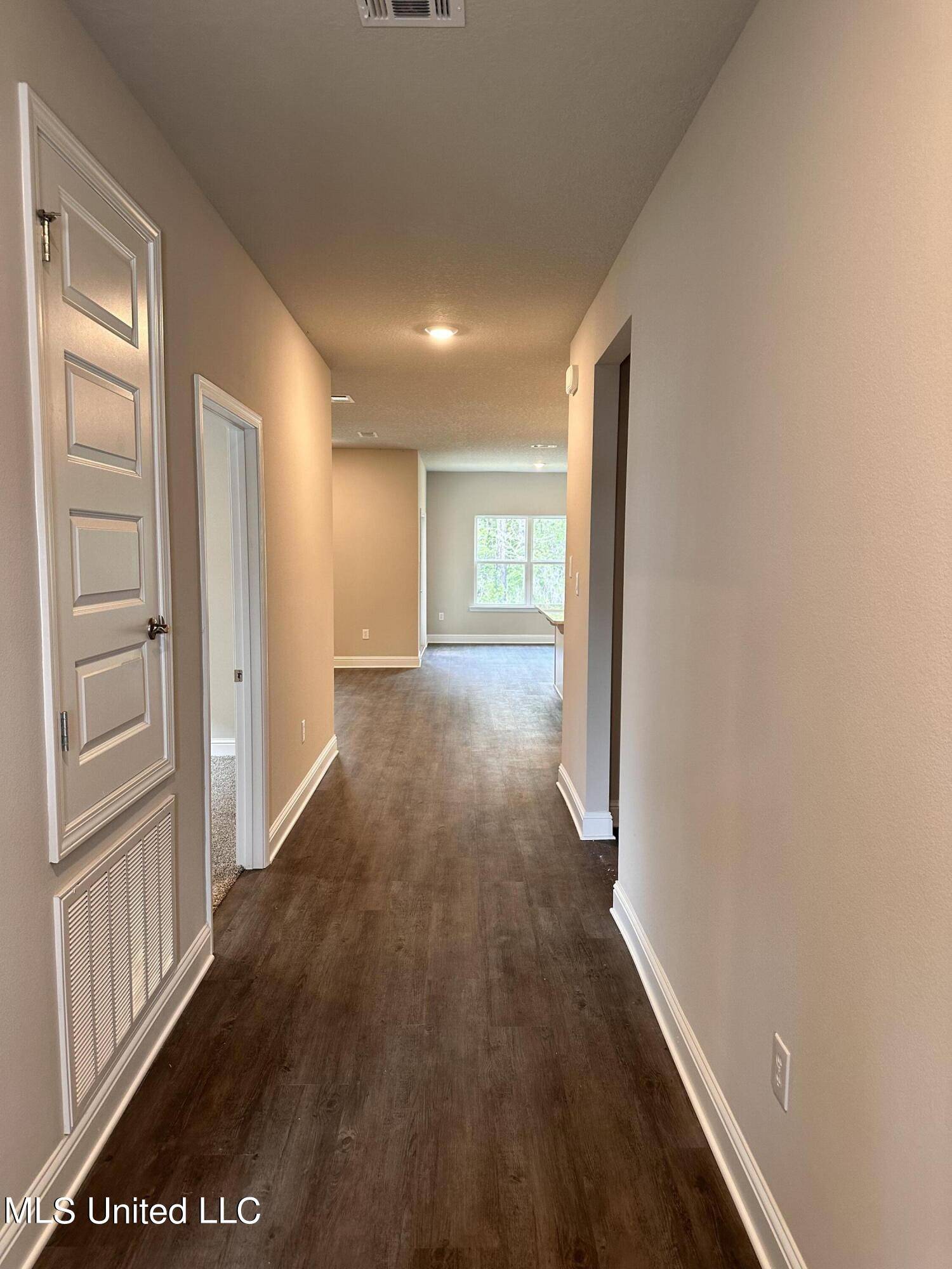 Ocean Springs, MS 39564,7788 Coral Lane