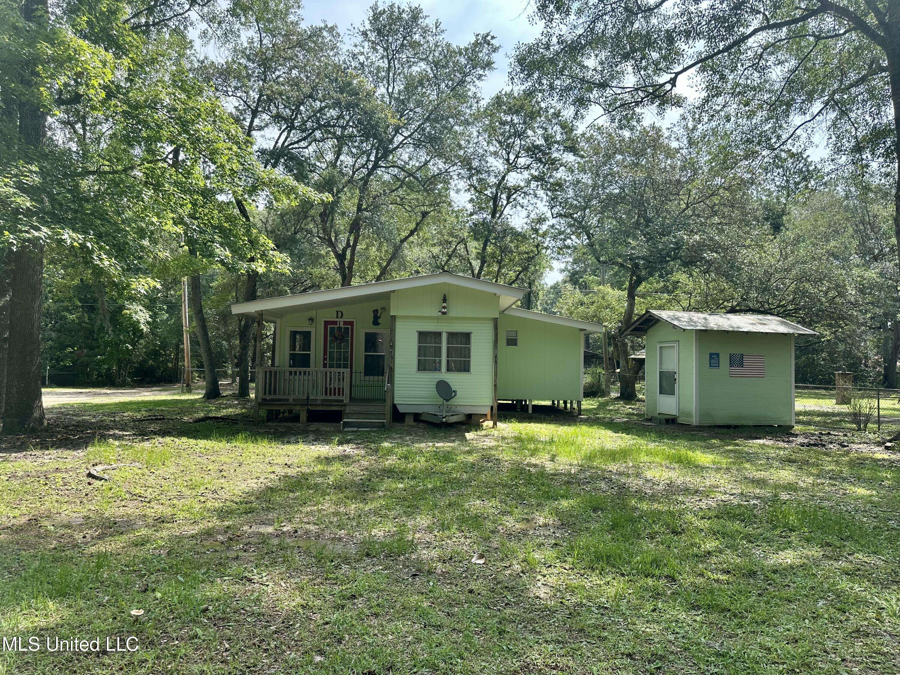 Vancleave, MS 39565,10048 Johns Bayou Road