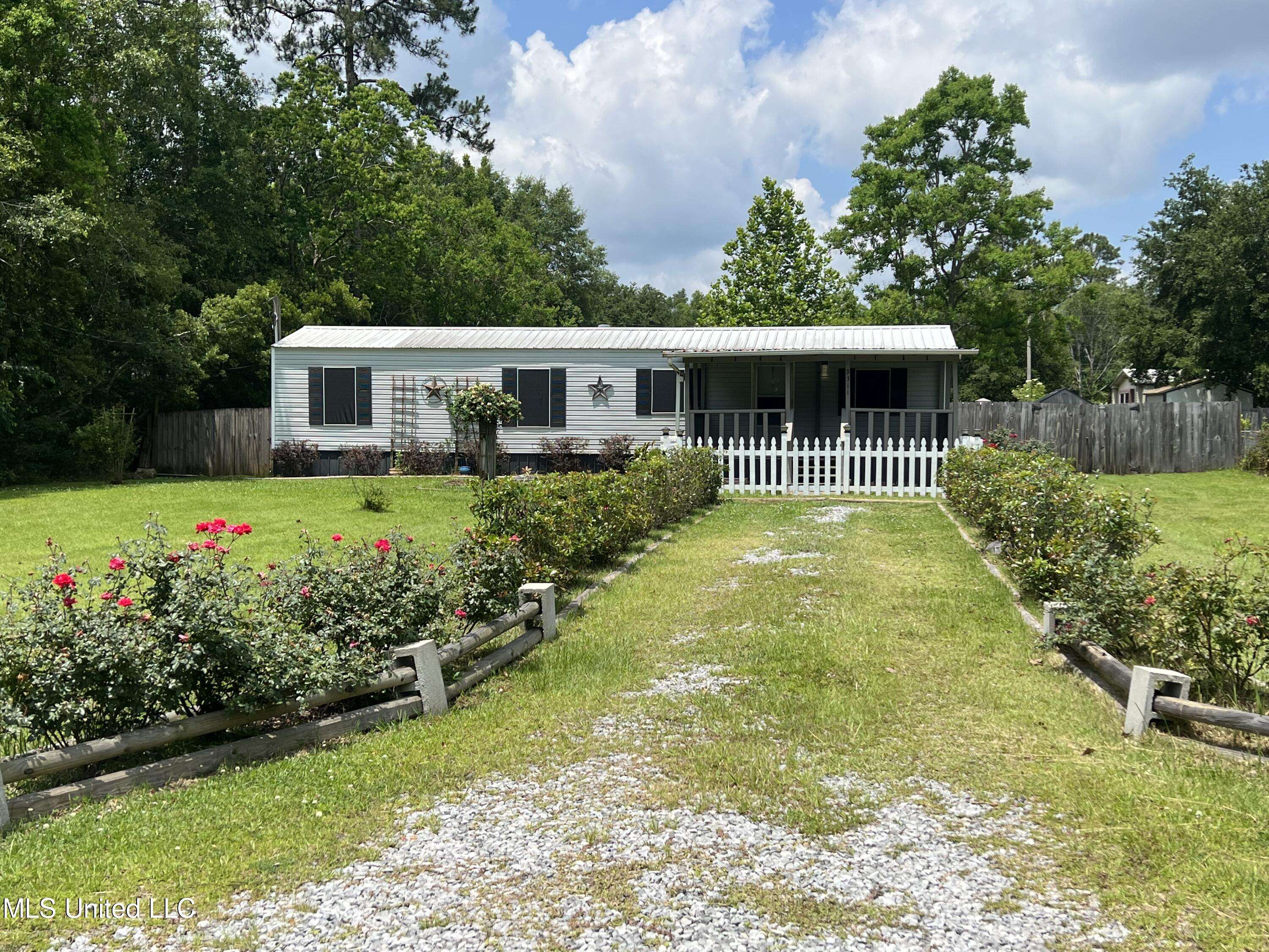 Vancleave, MS 39565,9311 Entrekin Avenue