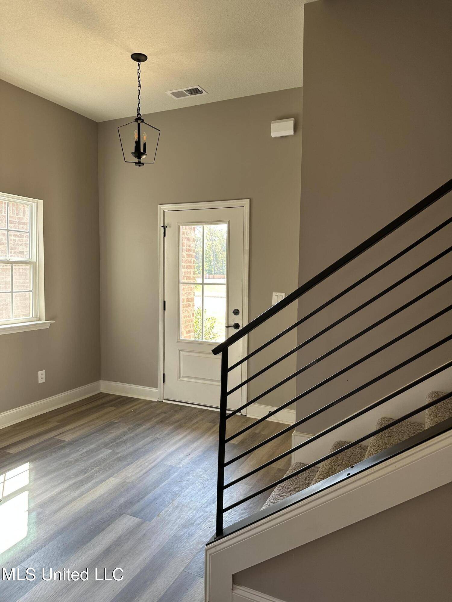 Southaven, MS 38671,342 Flower Garden Drive