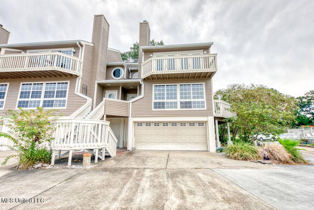 Ocean Springs, MS 39564,717 Bienville Boulevard #A1