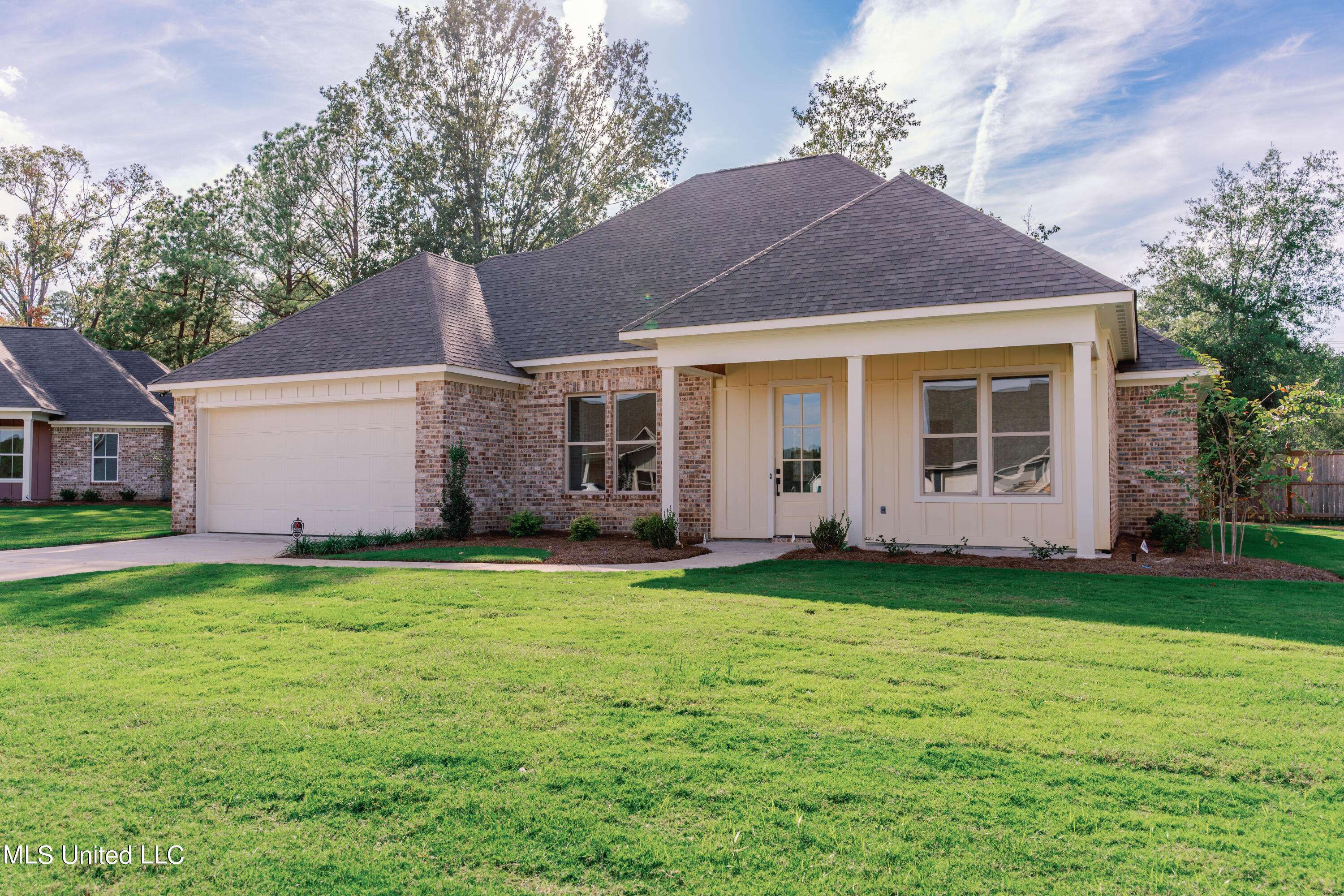 Clinton, MS 39056,124 Trace Pointe Place