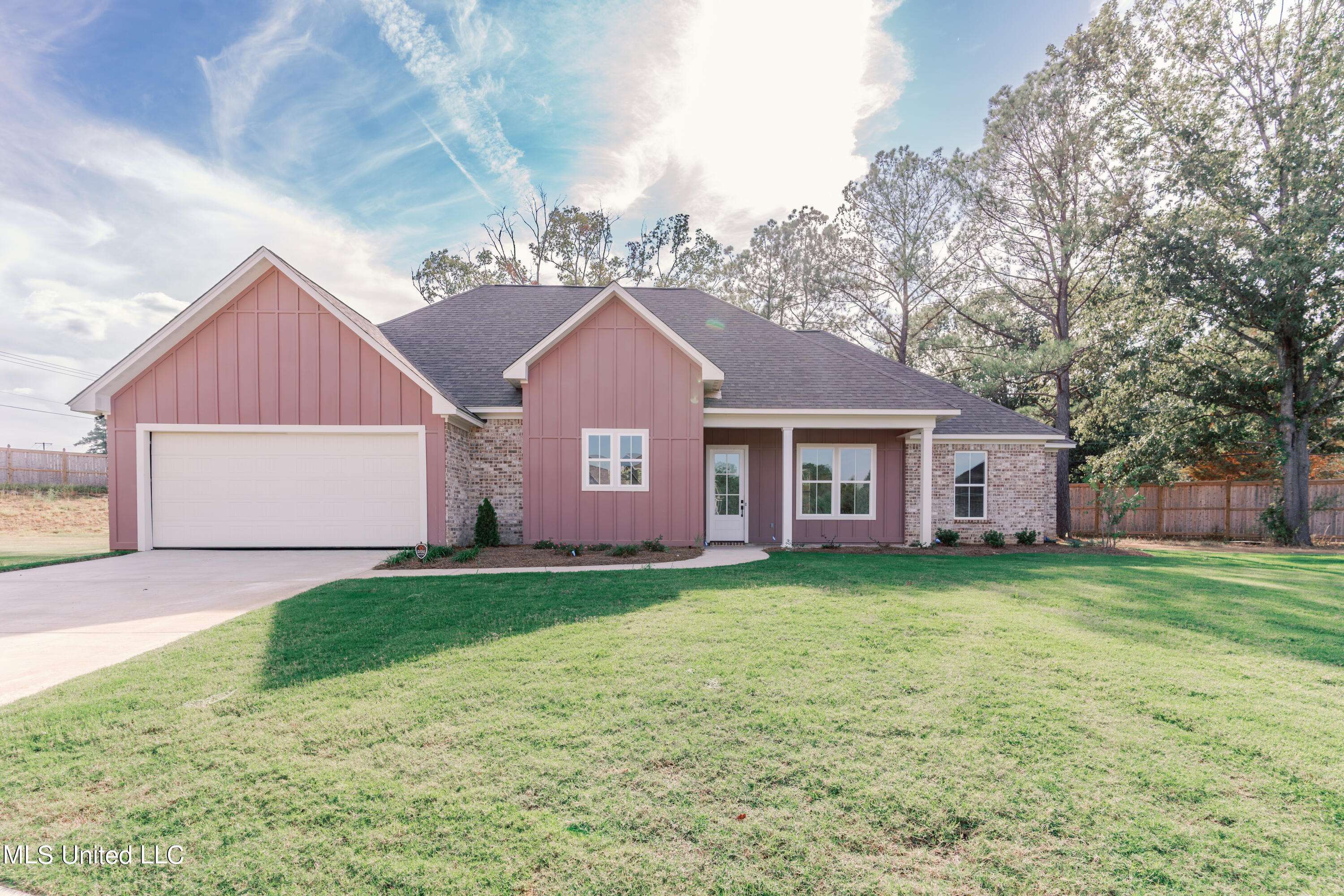 Clinton, MS 39056,126 Trace Pointe Place