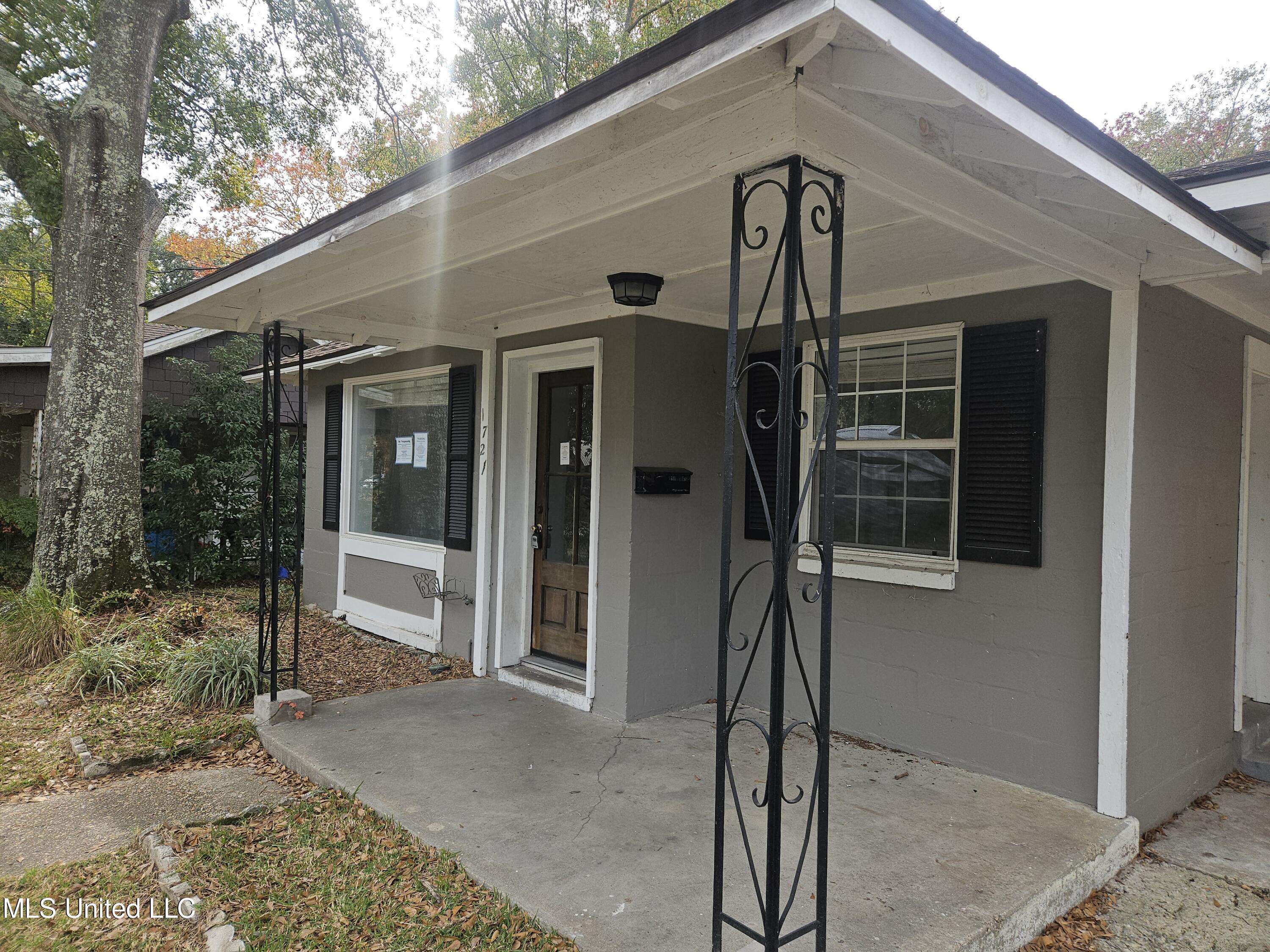 Pascagoula, MS 39567,1721 Cherubusco Street