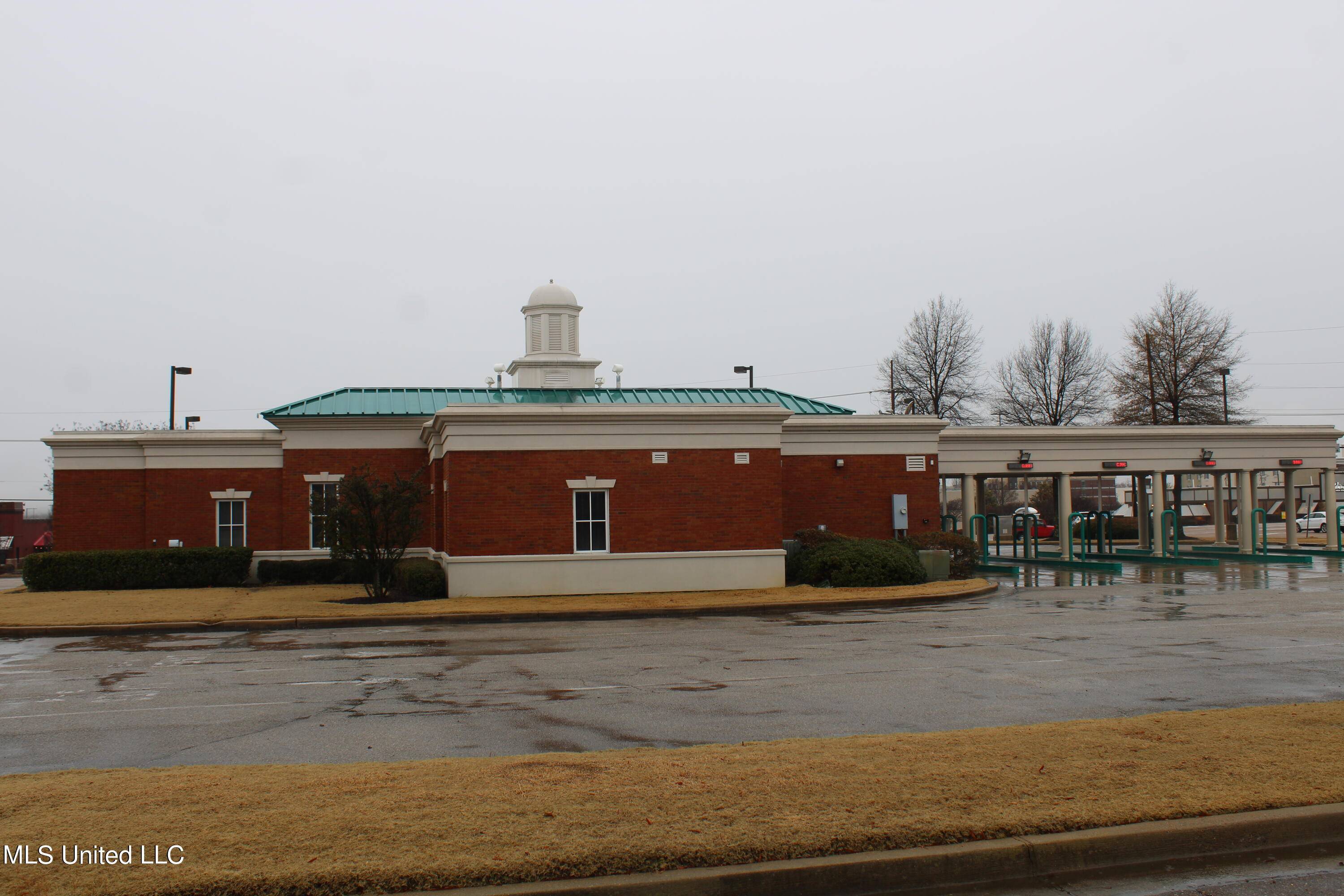 Southaven, MS 38671,6644 Airways Boulevard