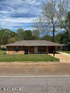 Senatobia, MS 38668,711 W Main Street