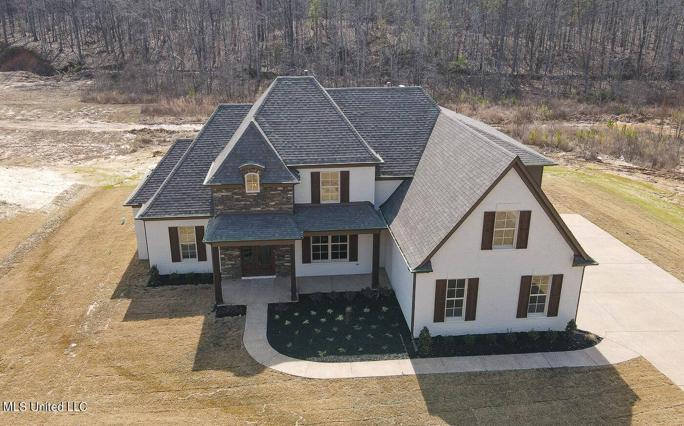 Holly Springs, MS 38635,123 Poplar Lane