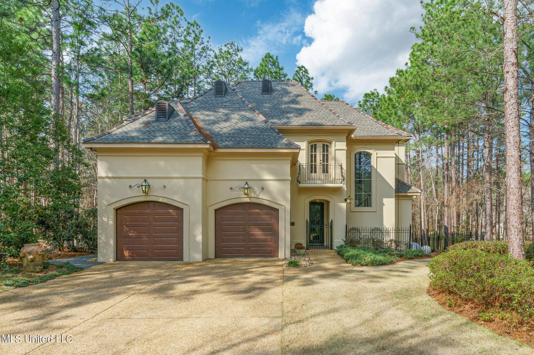 Hattiesburg, MS 39402,28 Fieldstone
