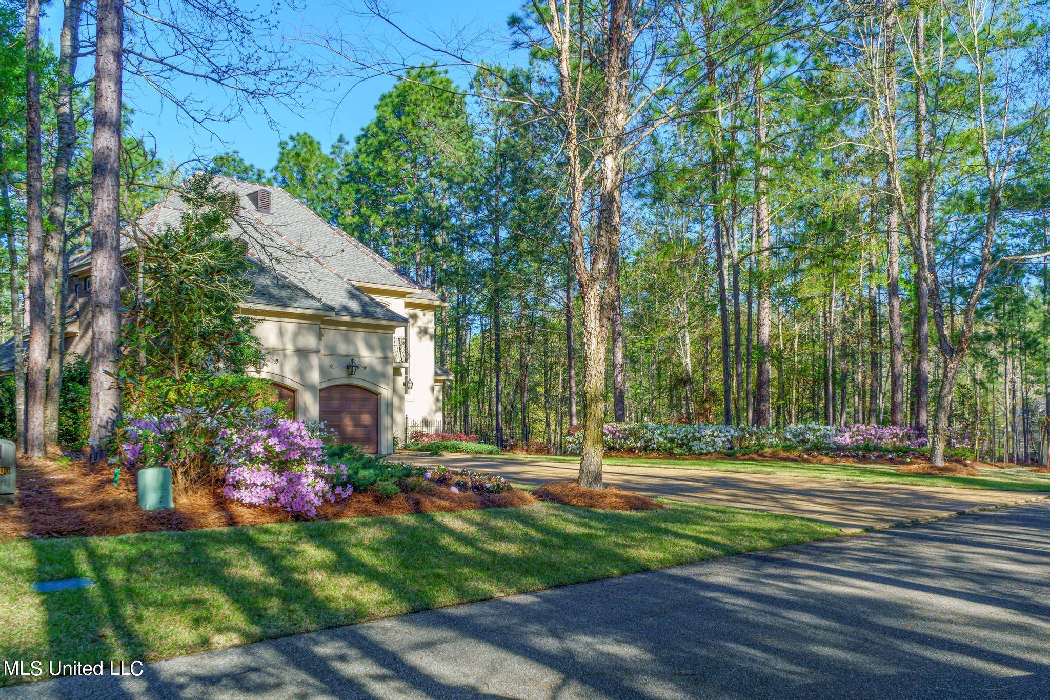 Hattiesburg, MS 39402,28 Fieldstone