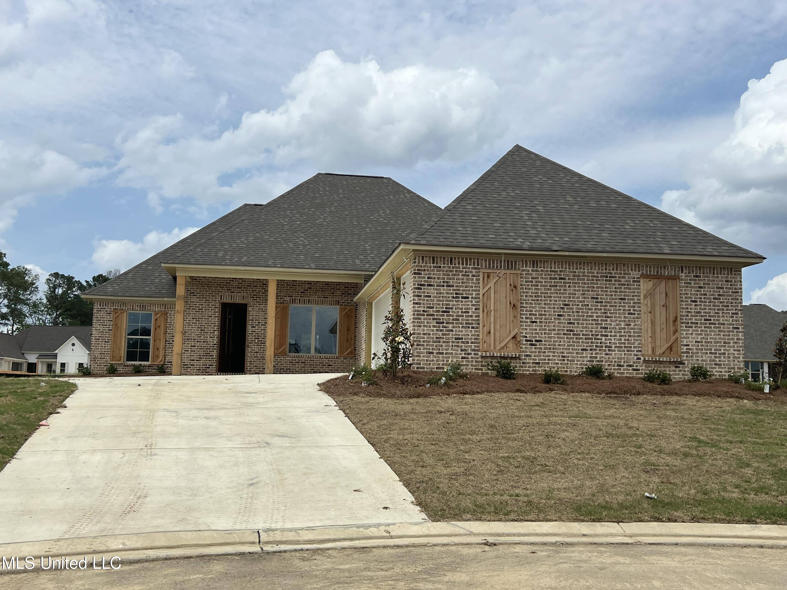 Brandon, MS 39047,807 Trawler Circle