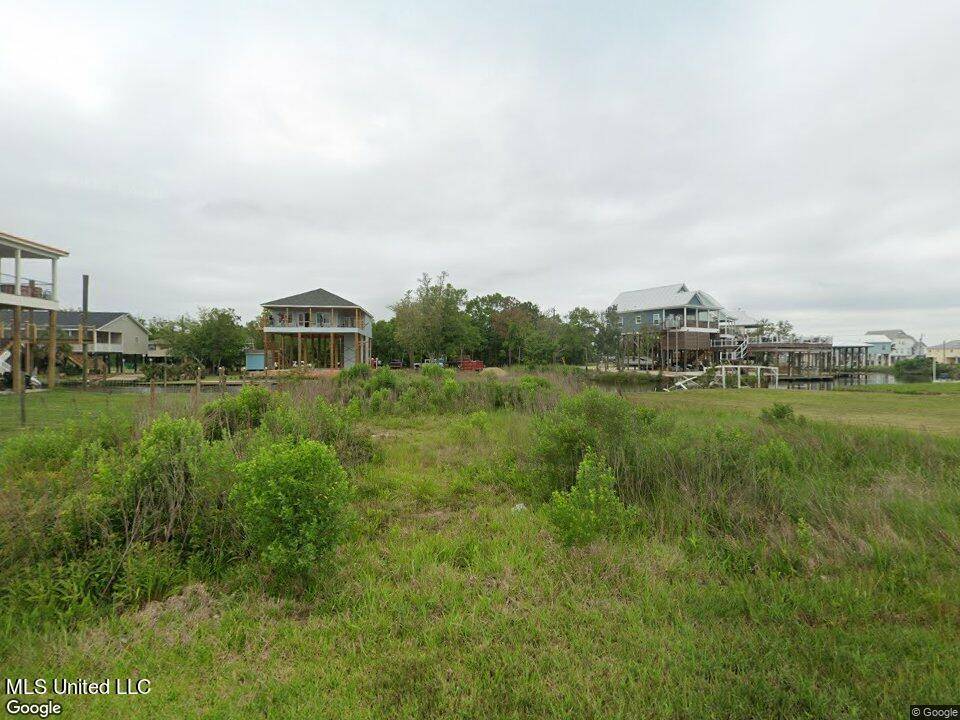 Bay Saint Louis, MS 39520,213 Skyline Drive