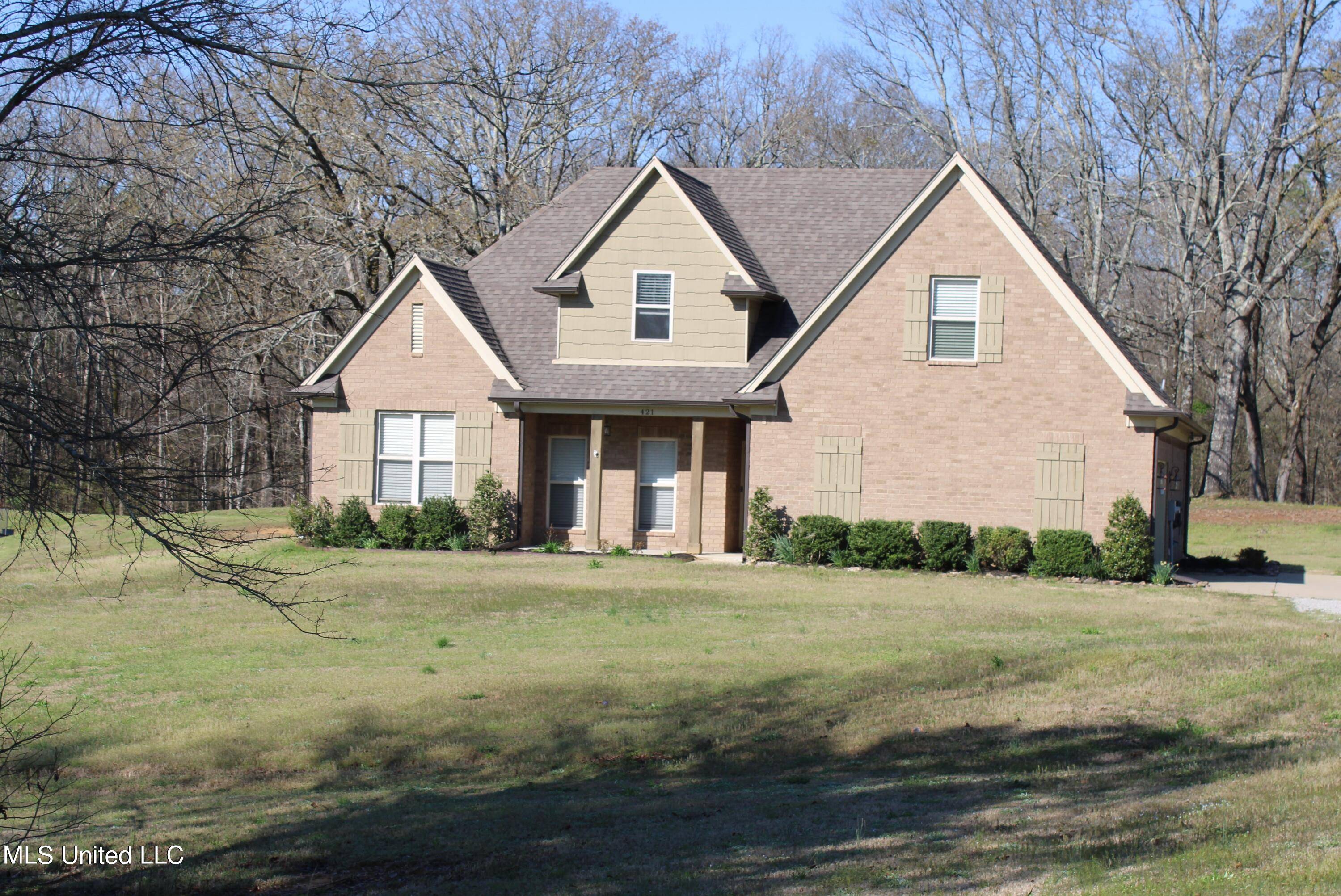 Byhalia, MS 38611,421 W Byhalia Creek Farms Road