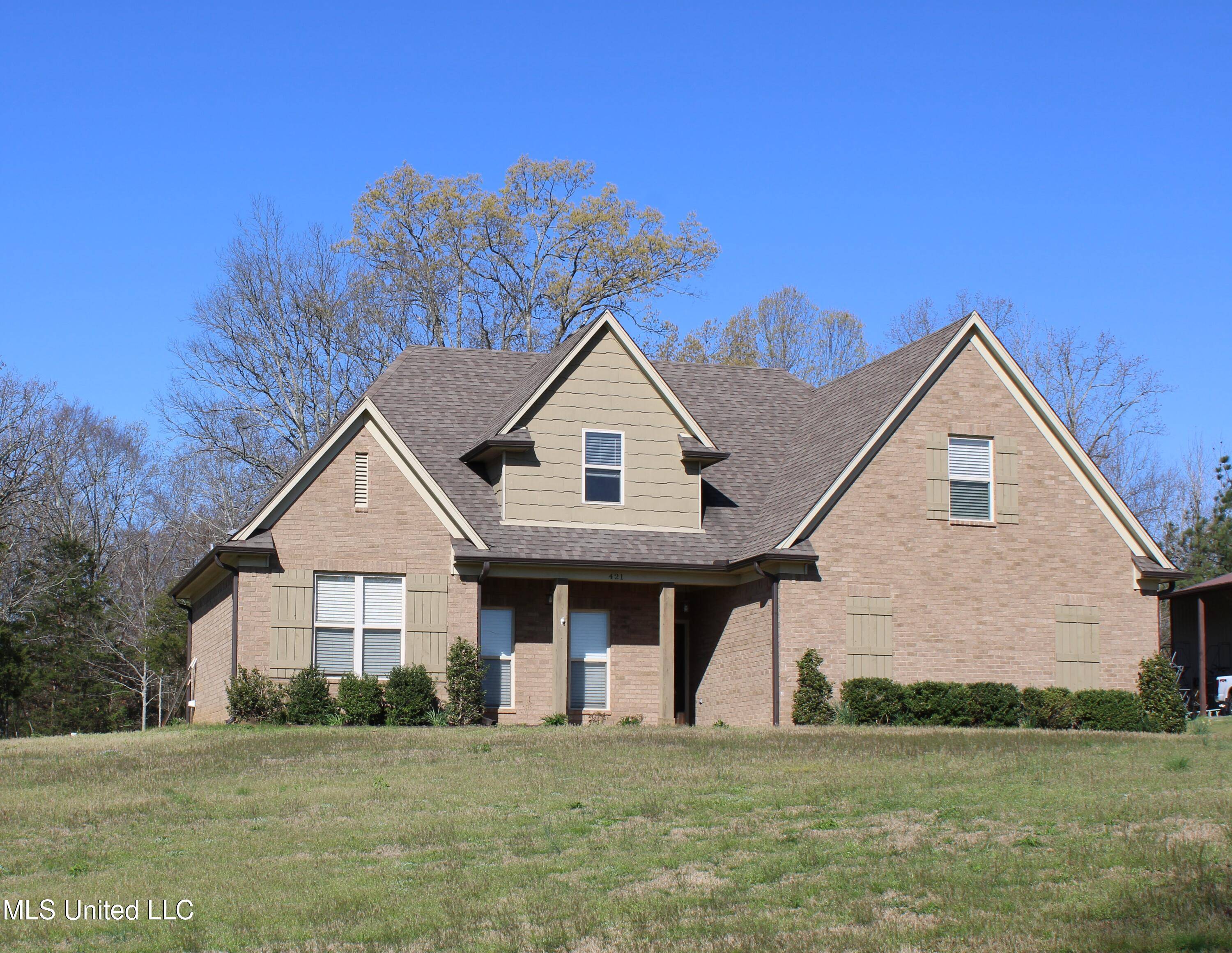 Byhalia, MS 38611,421 W Byhalia Creek Farms Road