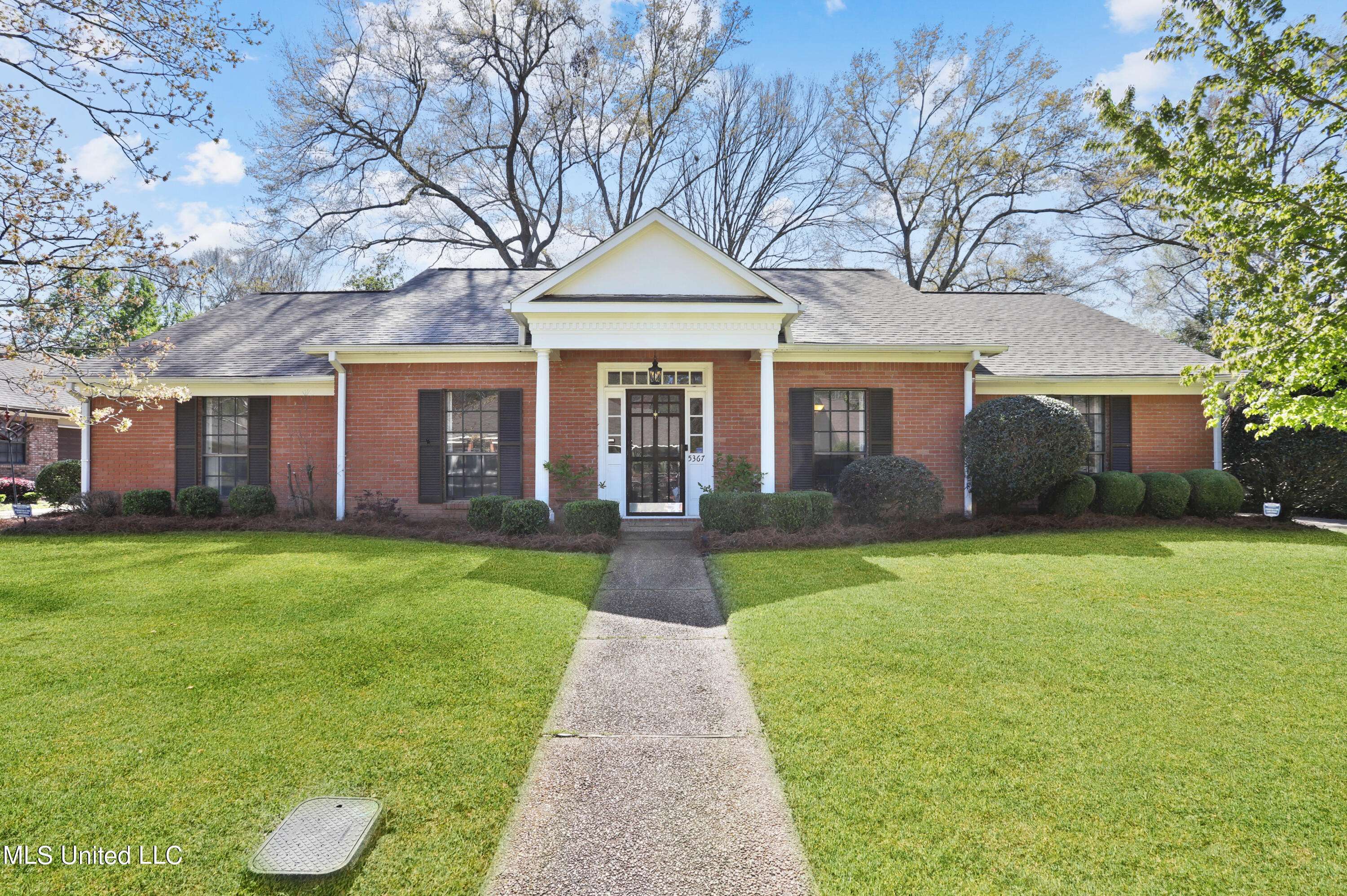 Jackson, MS 39211,5367 Fairway Street