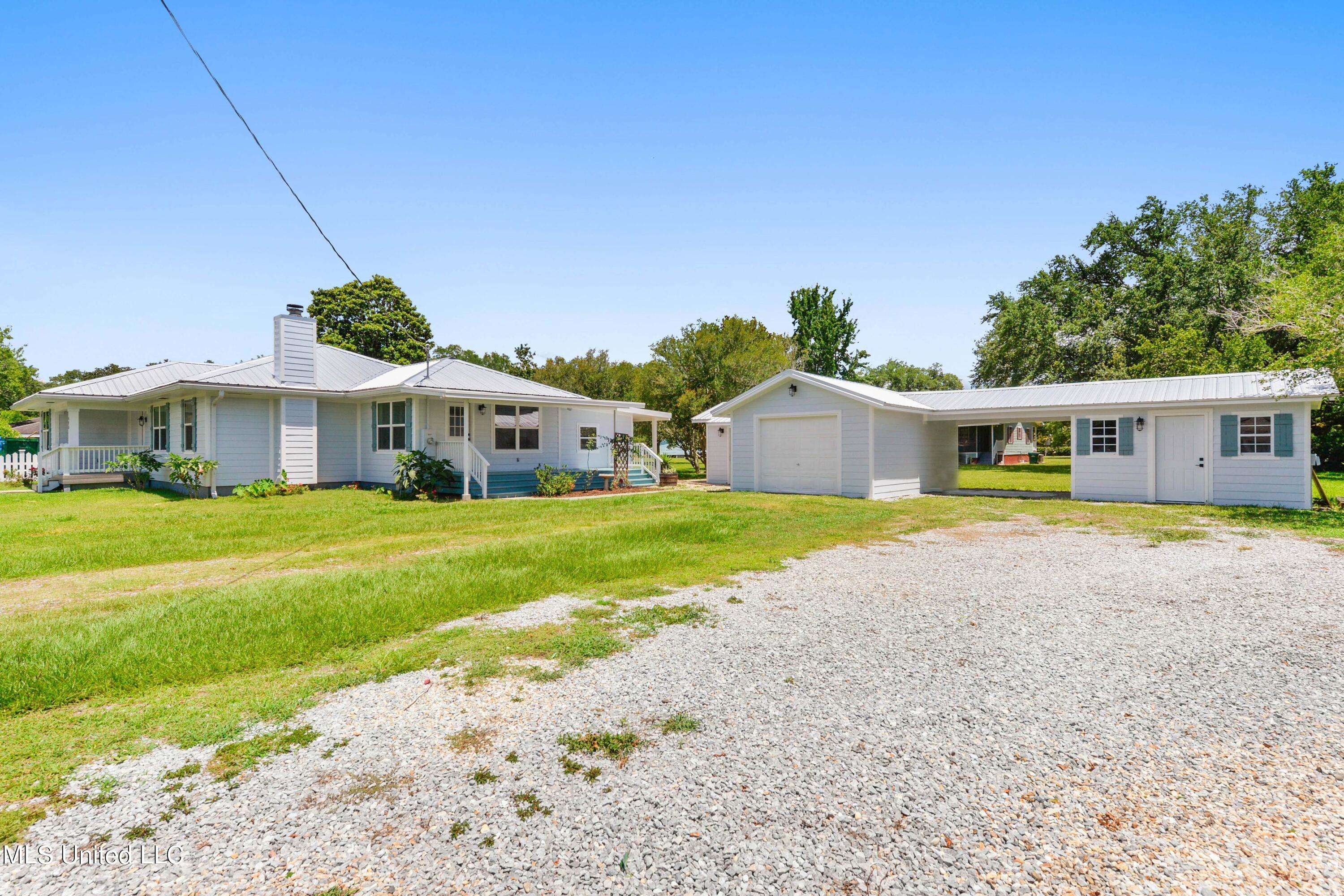 Bay Saint Louis, MS 39520,423 Ballentine Street