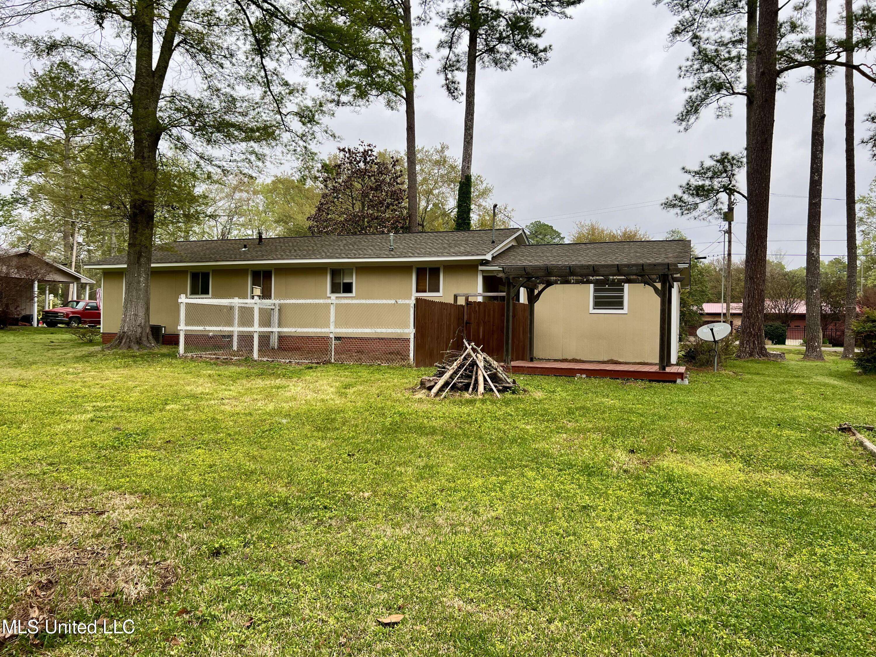 Morton, MS 39117,799 E 4th Avenue