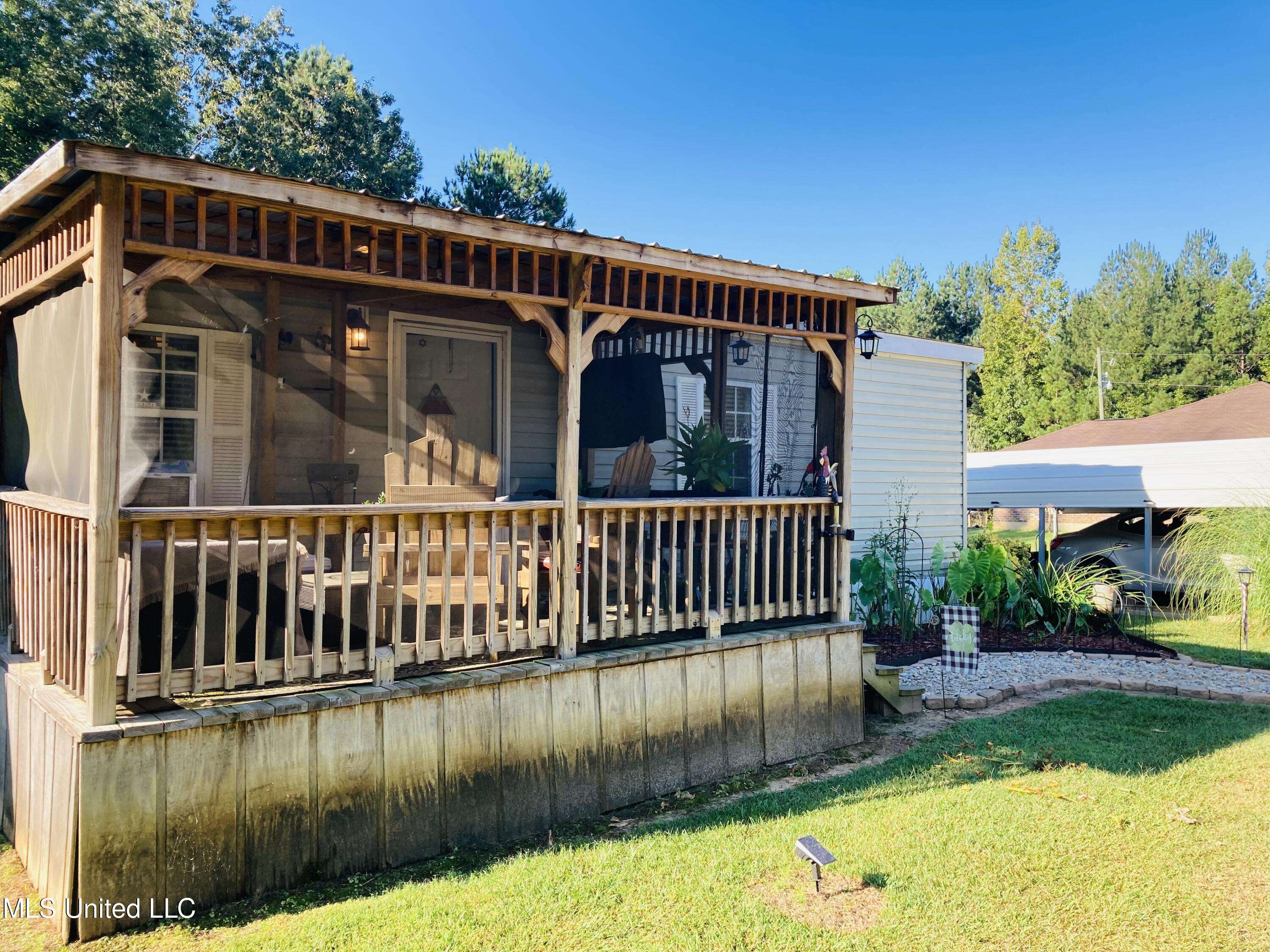 Carthage, MS 39051,370 Marbo Road