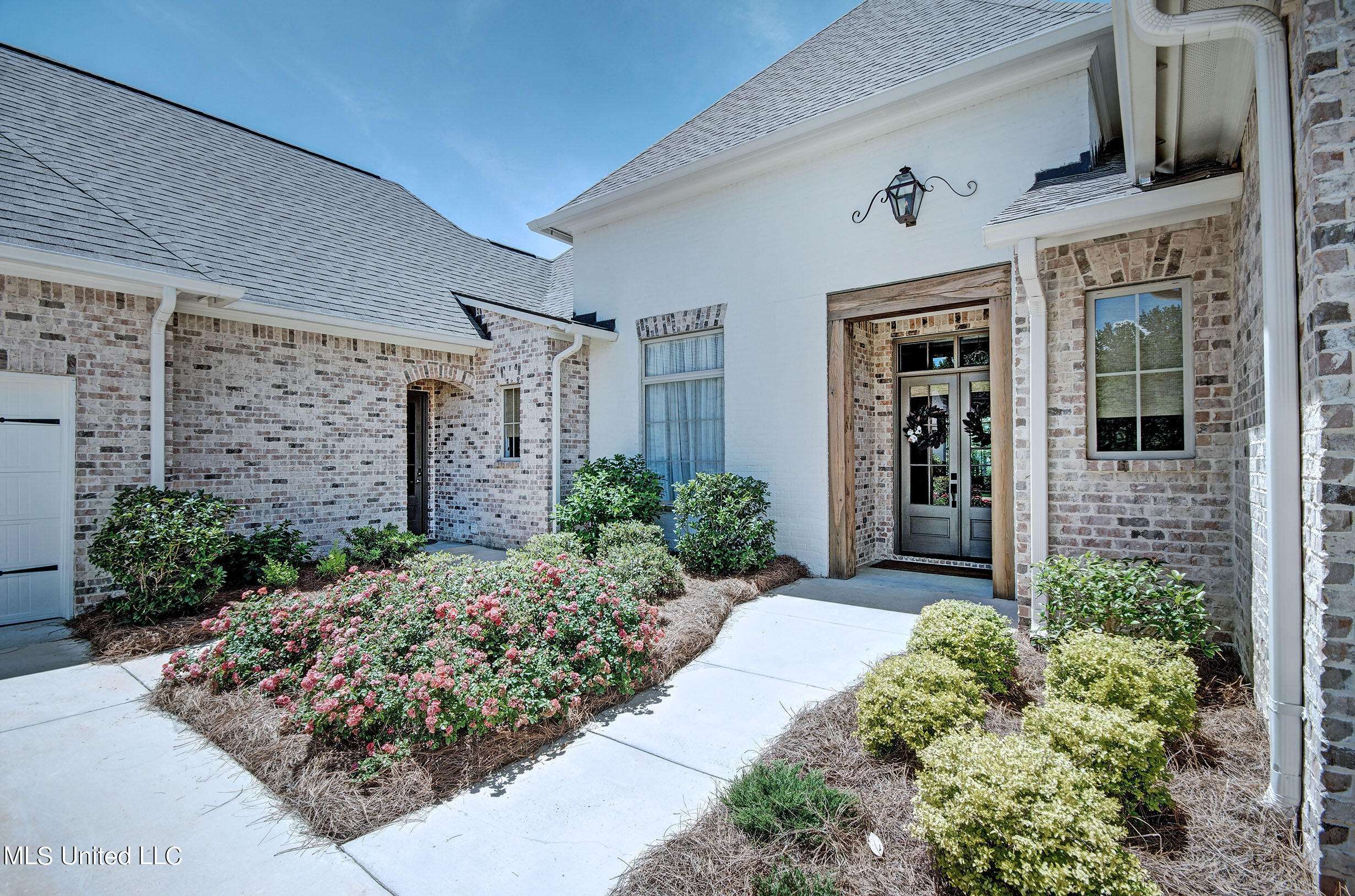 Madison, MS 39110,142 Carrington Drive