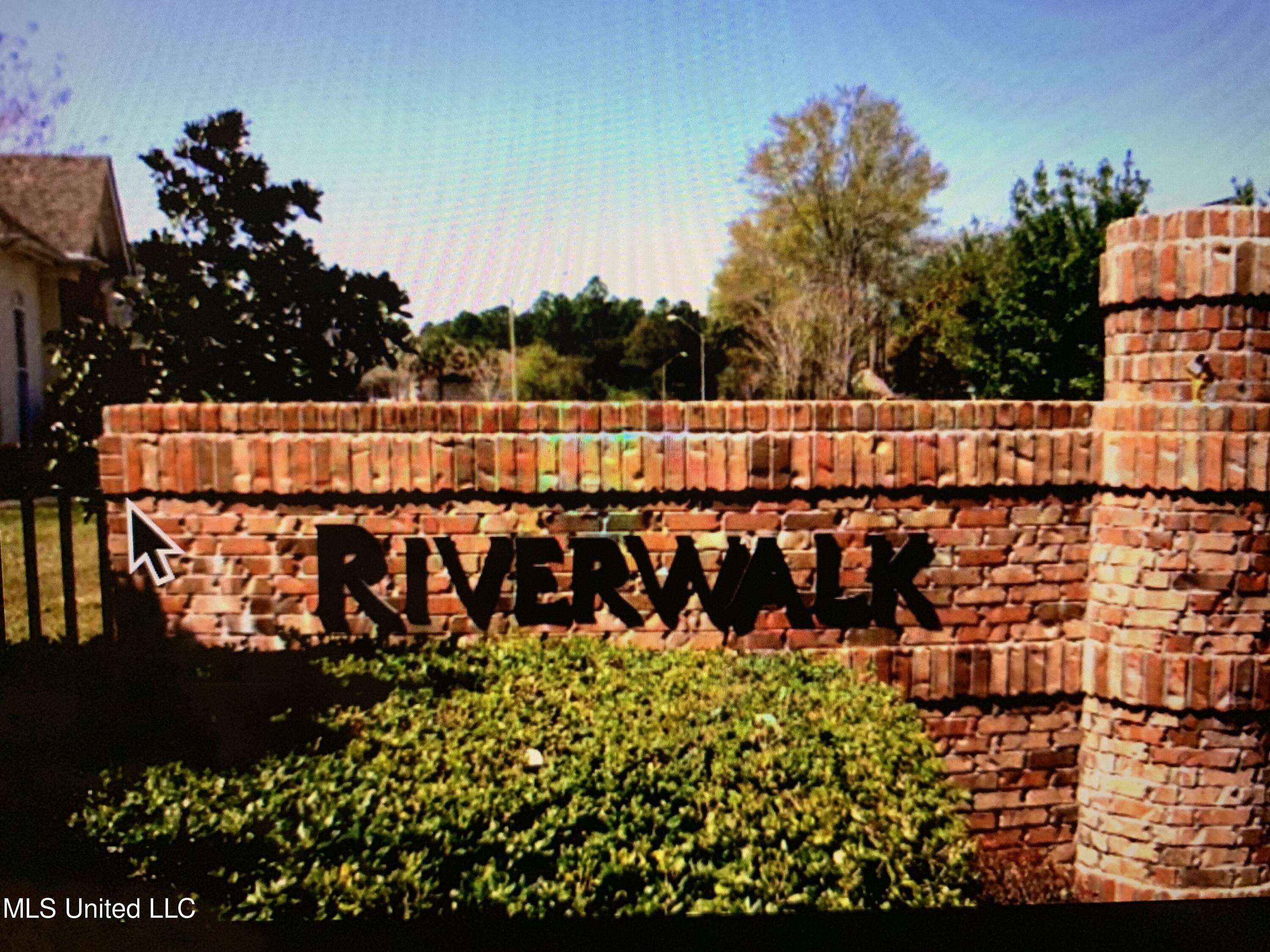 D'iberville, MS 39540,Riverwalk Circle
