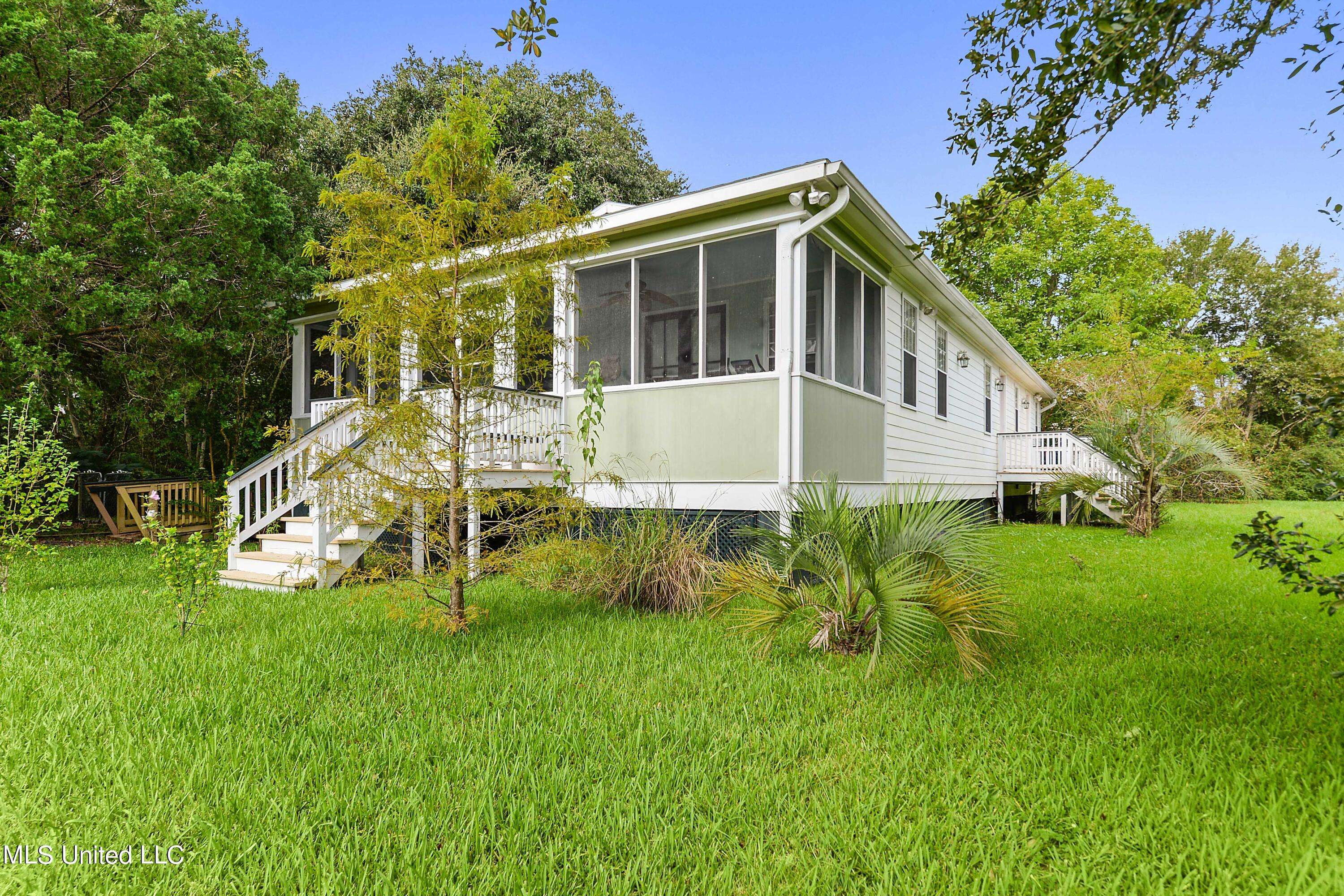 Bay Saint Louis, MS 39520,104 Felicity Street