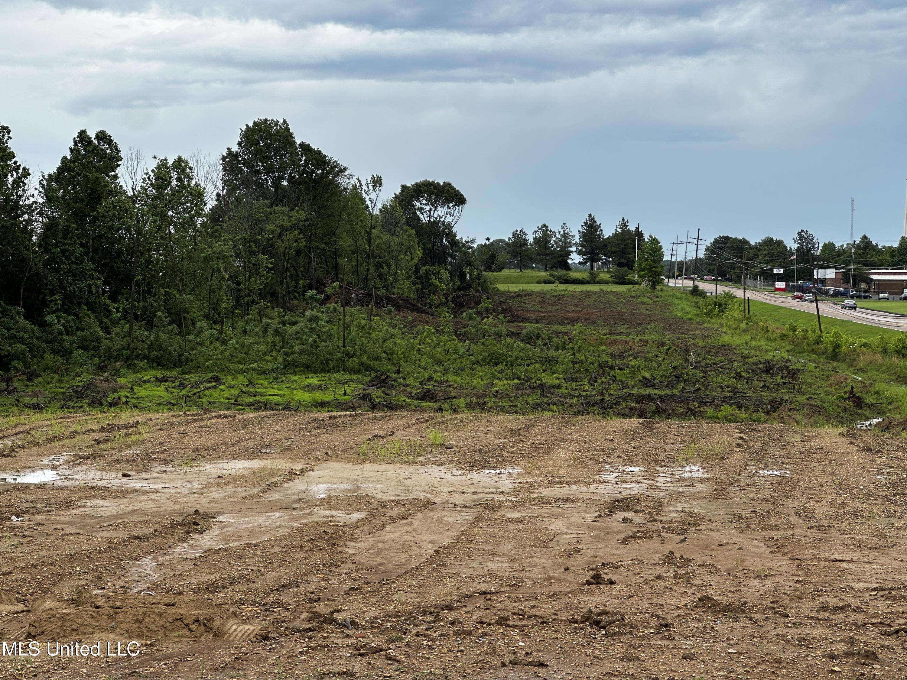 Southaven, MS 38671,2 W Stateline Road