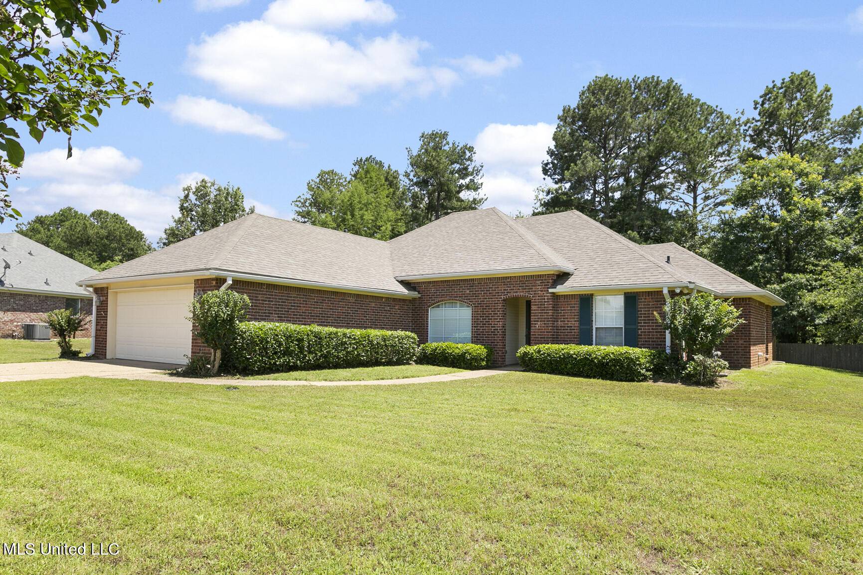 Brandon, MS 39047,329 Kings Ridge Circle