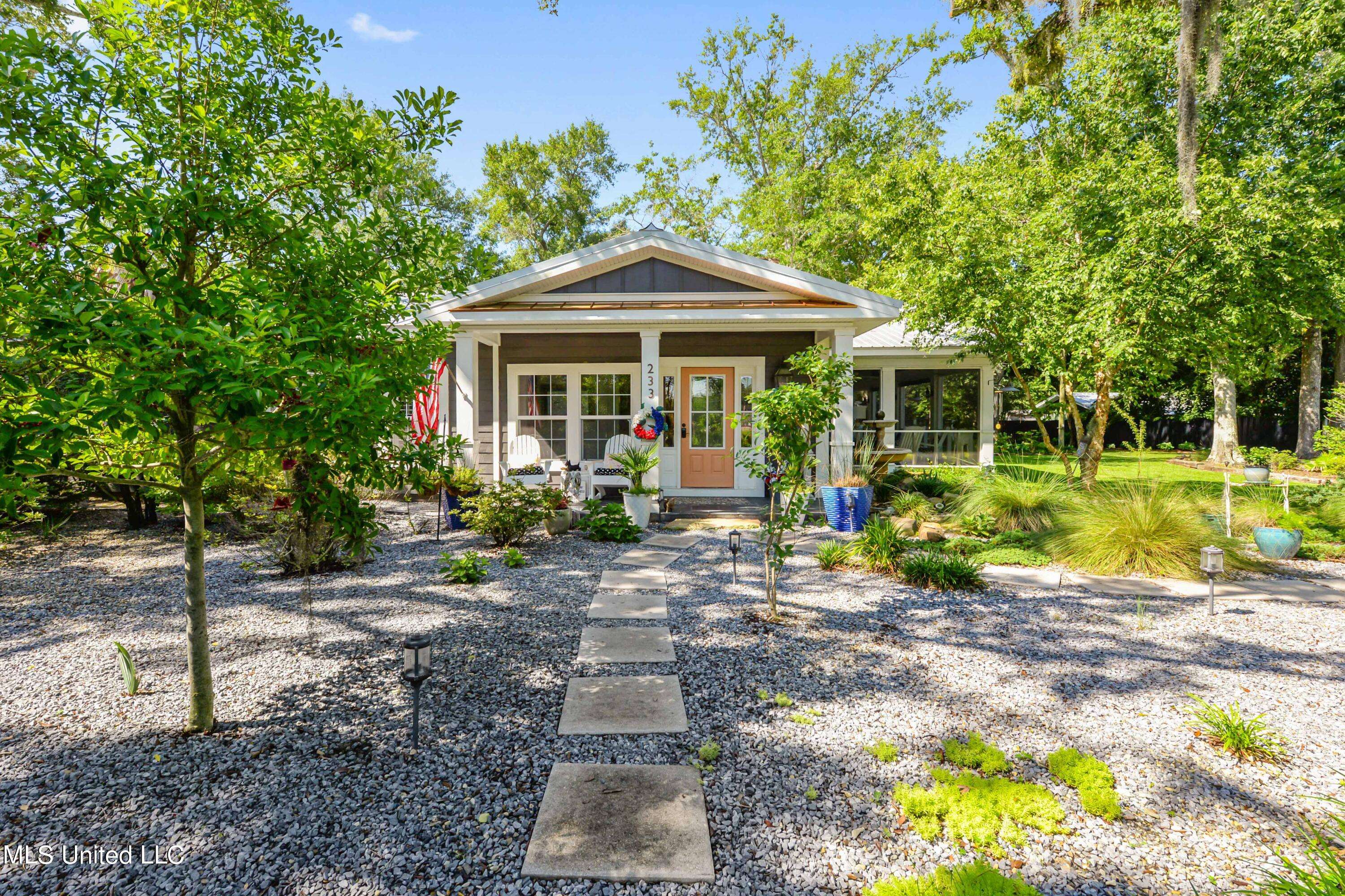 Bay Saint Louis, MS 39520,233 Carre Court