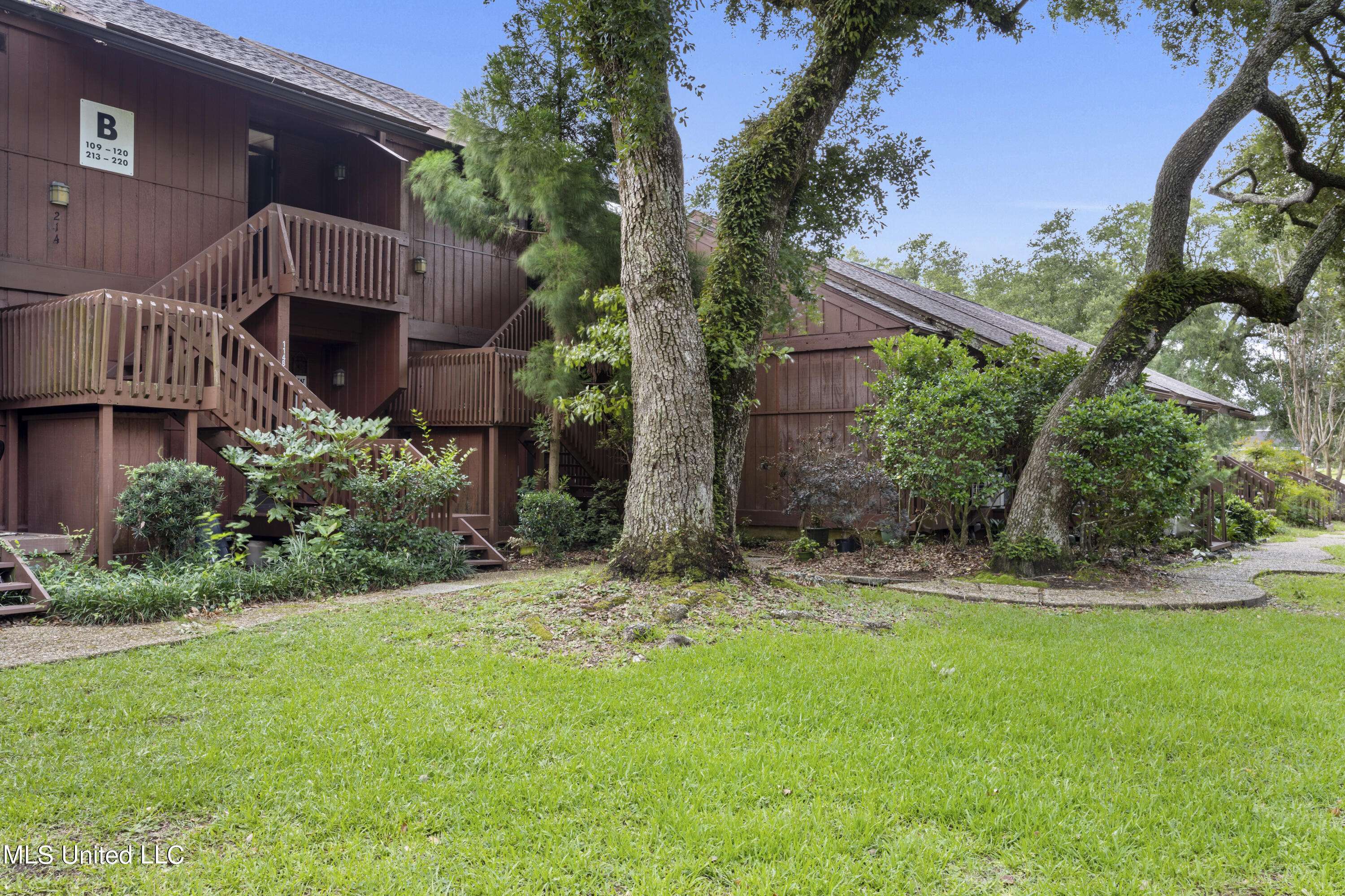 Diamondhead, MS 39525,214 Lakeside Villa B