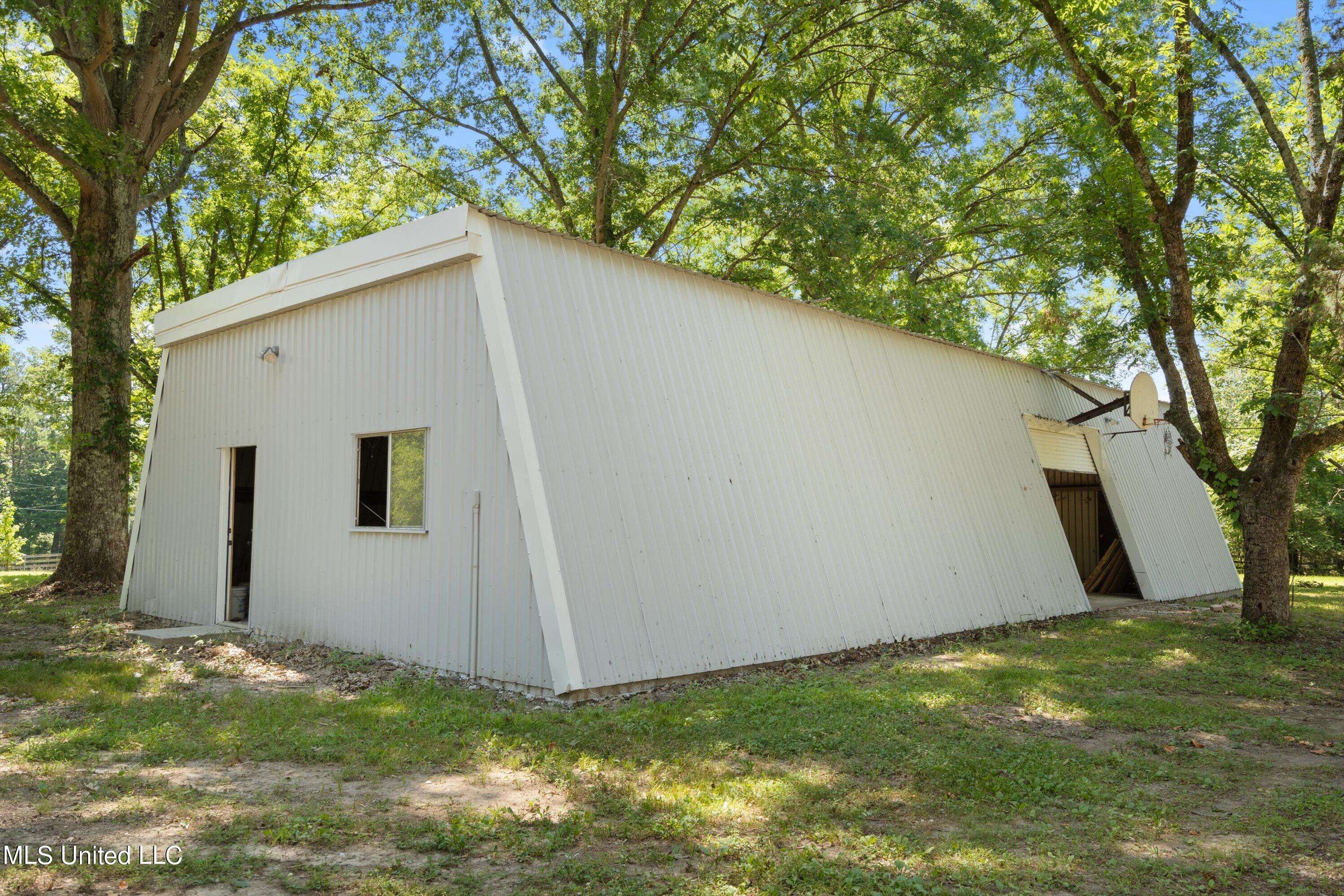 Coldwater, MS 38618,158 Laundre Road