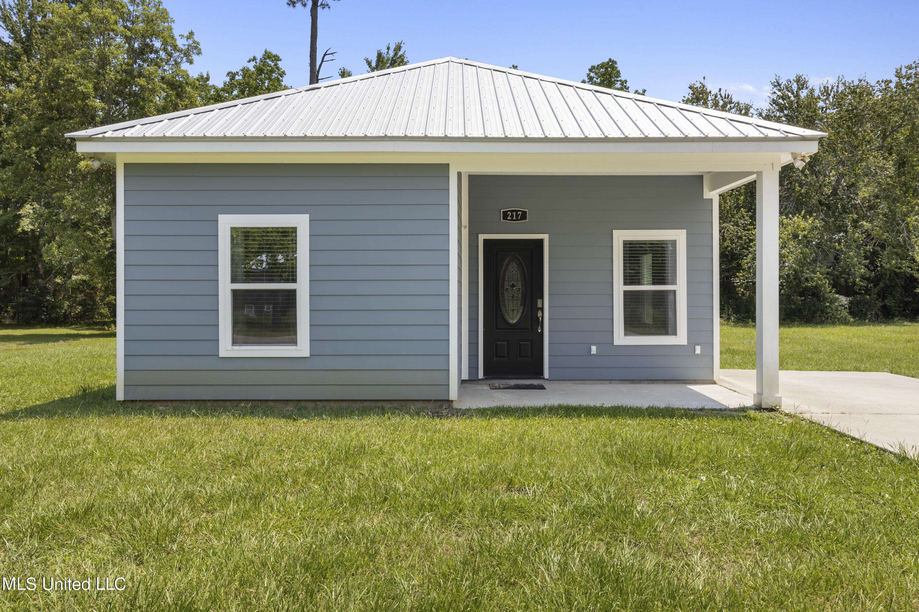 Waveland, MS 39576,217 Gulfside Street