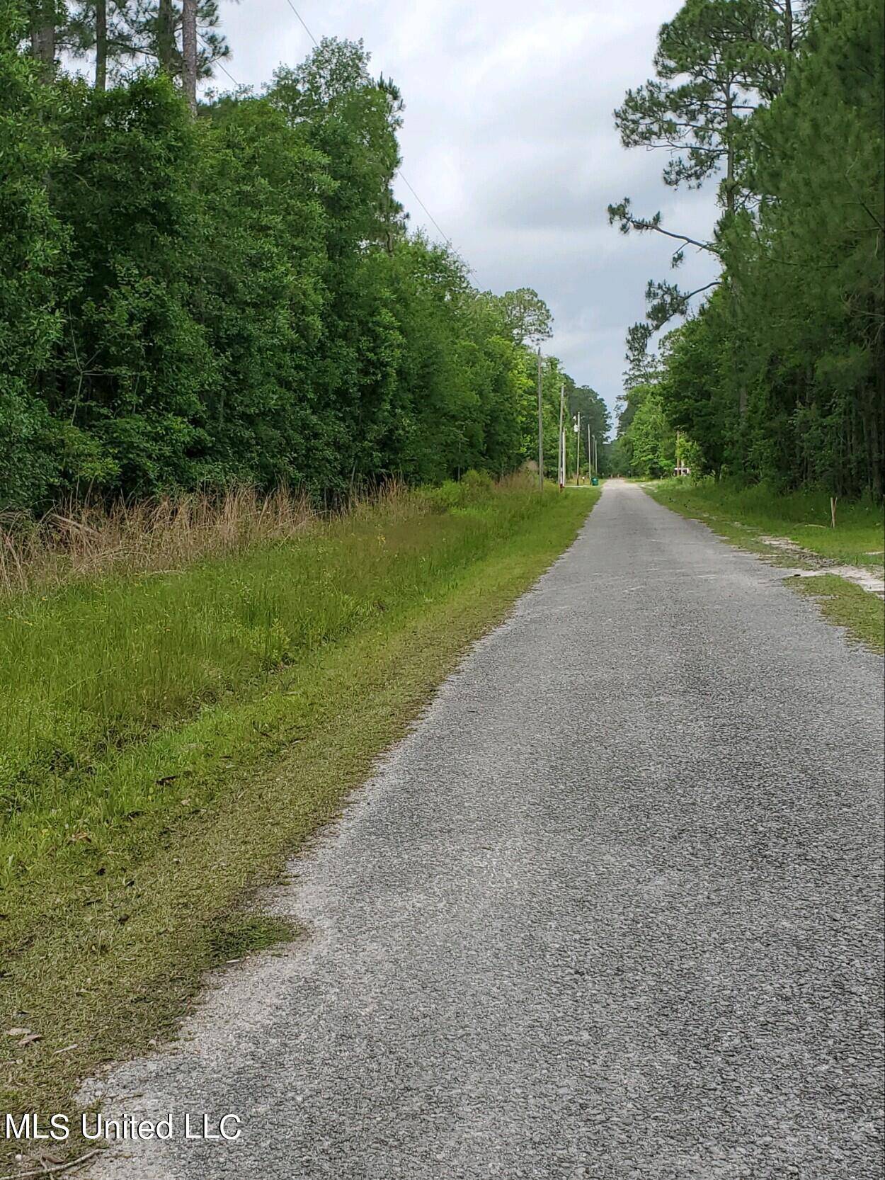 Waveland, MS 39576,4163 Artic Street