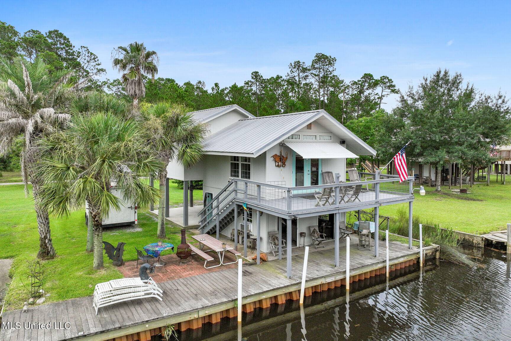 Bay Saint Louis, MS 39520,10253 Avenue D