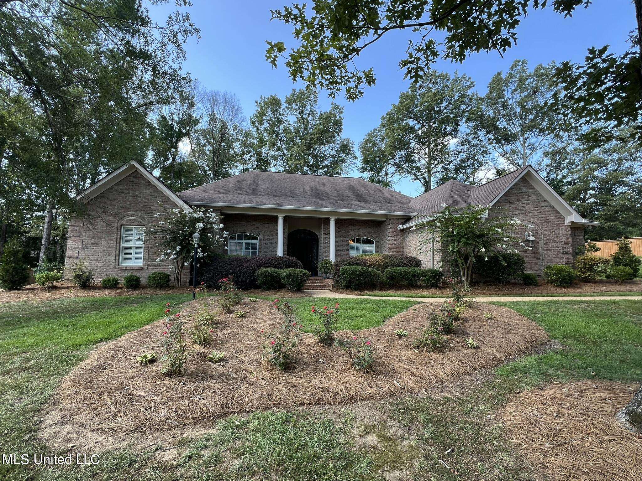 Clinton, MS 39056,112 Dunton Hill Lane