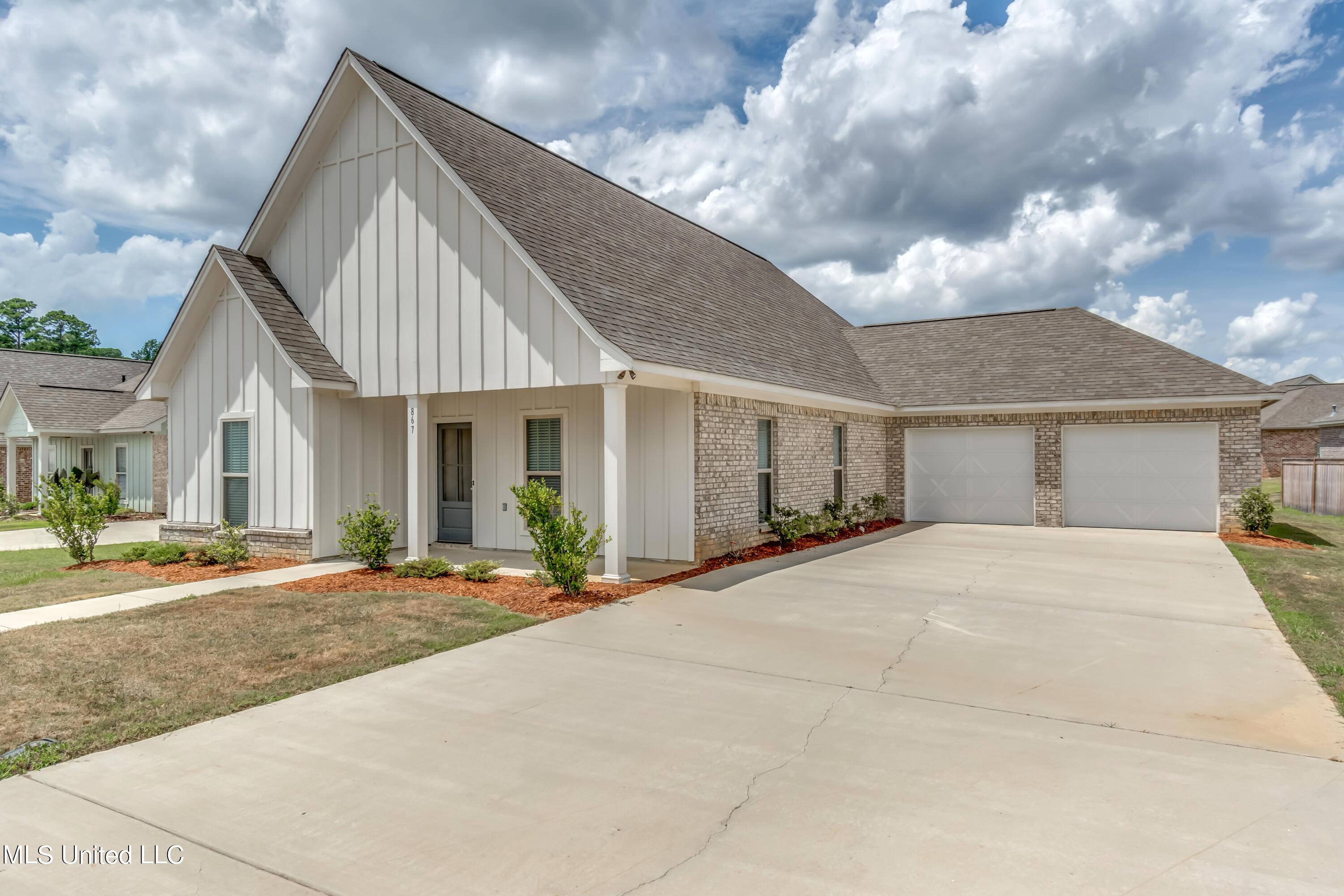 Brandon, MS 39042,867 Long Leaf Circle