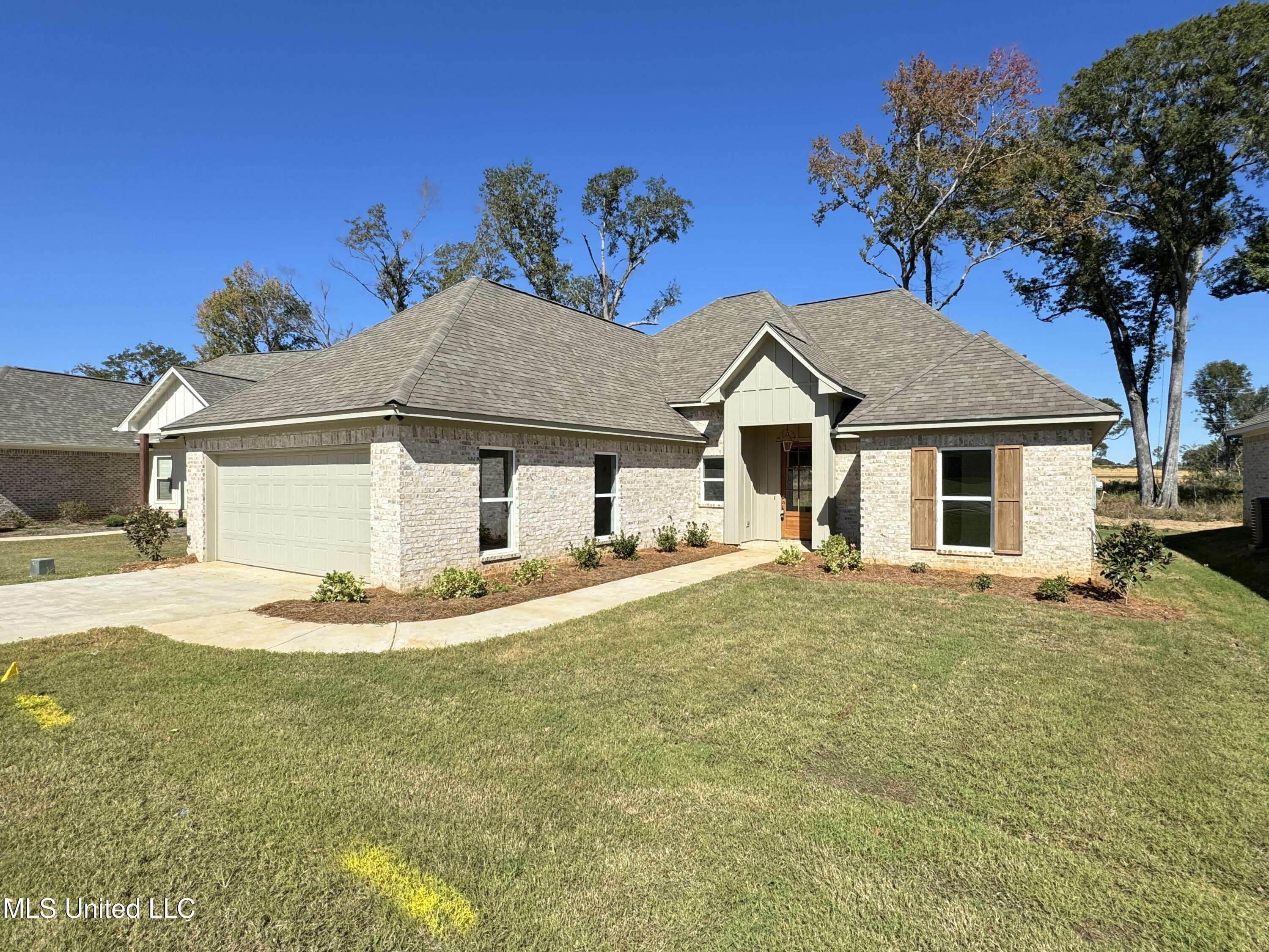 Canton, MS 39046,206 Birch Lane