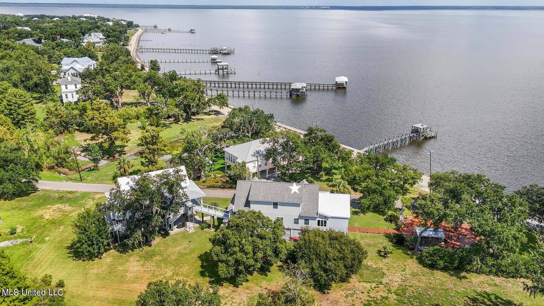 Bay Saint Louis, MS 39520,714 N Beach Boulevard