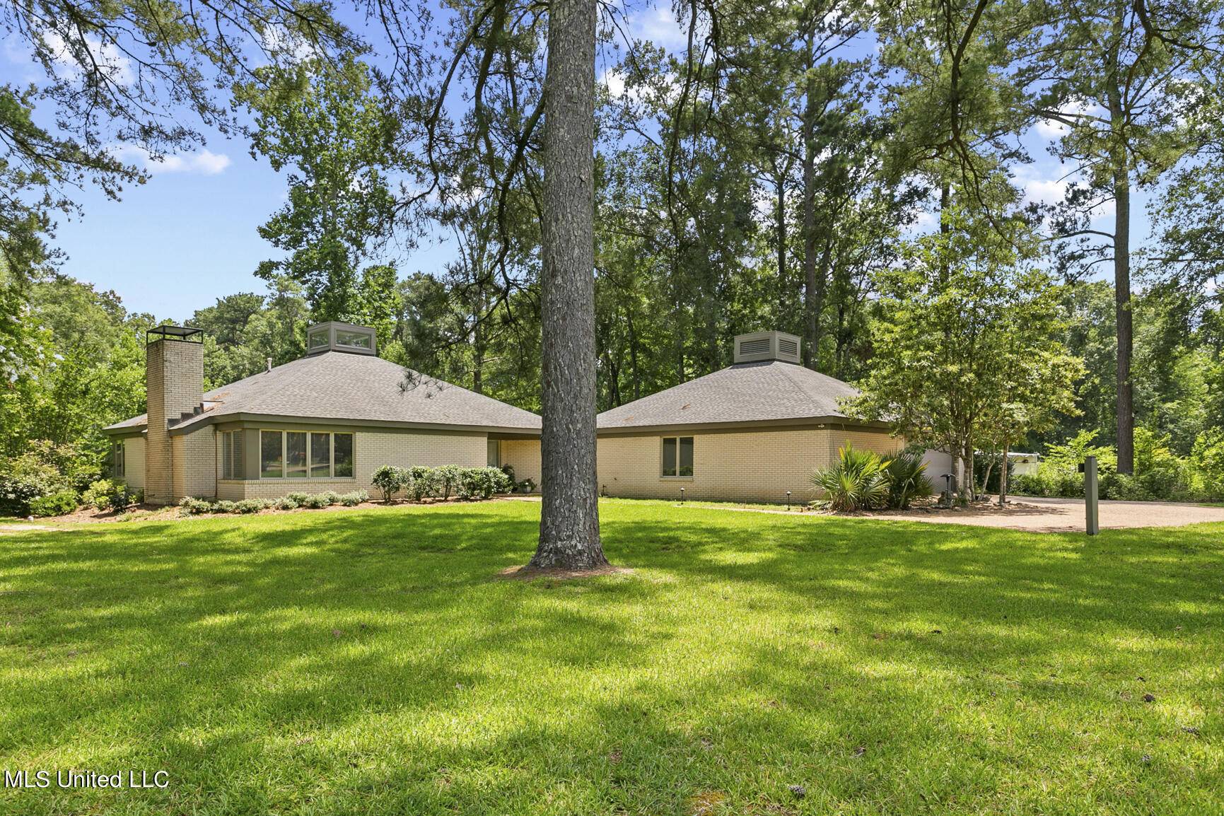 Flowood, MS 39232,4 Fern Cove