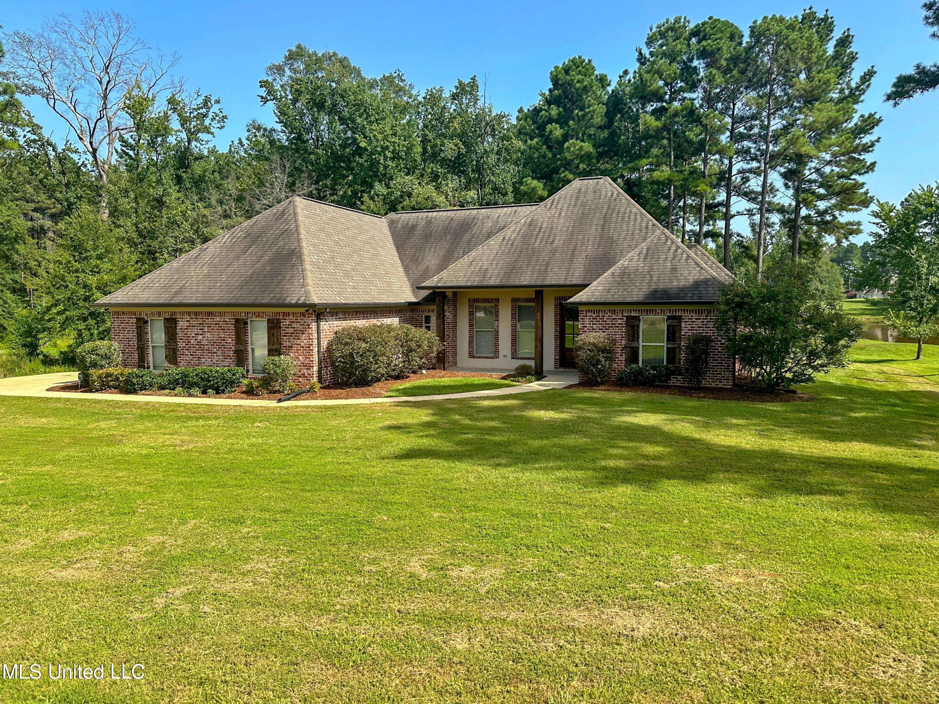 Clinton, MS 39056,162 View Pointe Drive