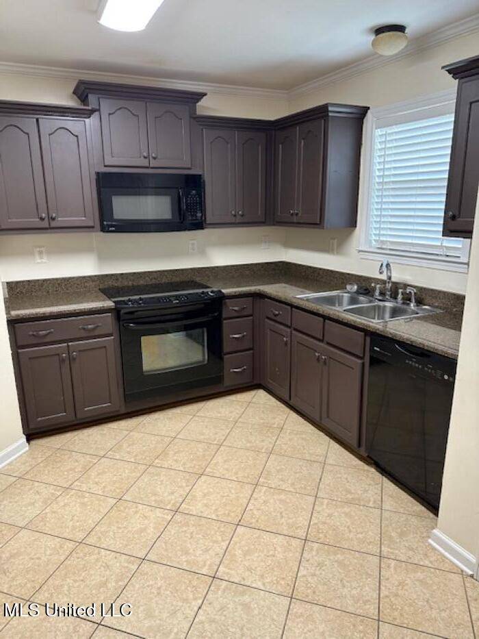 Southaven, MS 38672,4289 Markston Drive