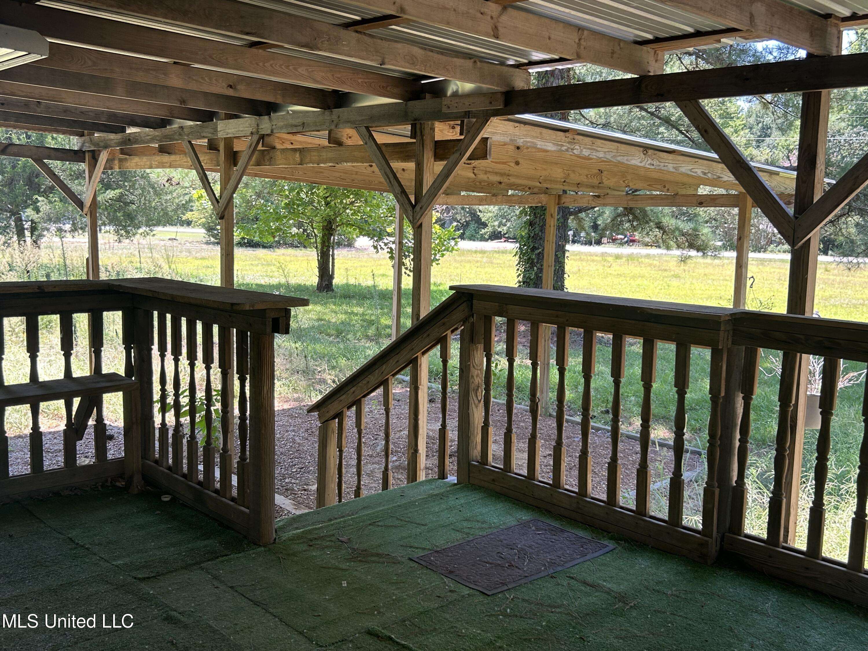 Holcomb, MS 38940,888 Highway 35