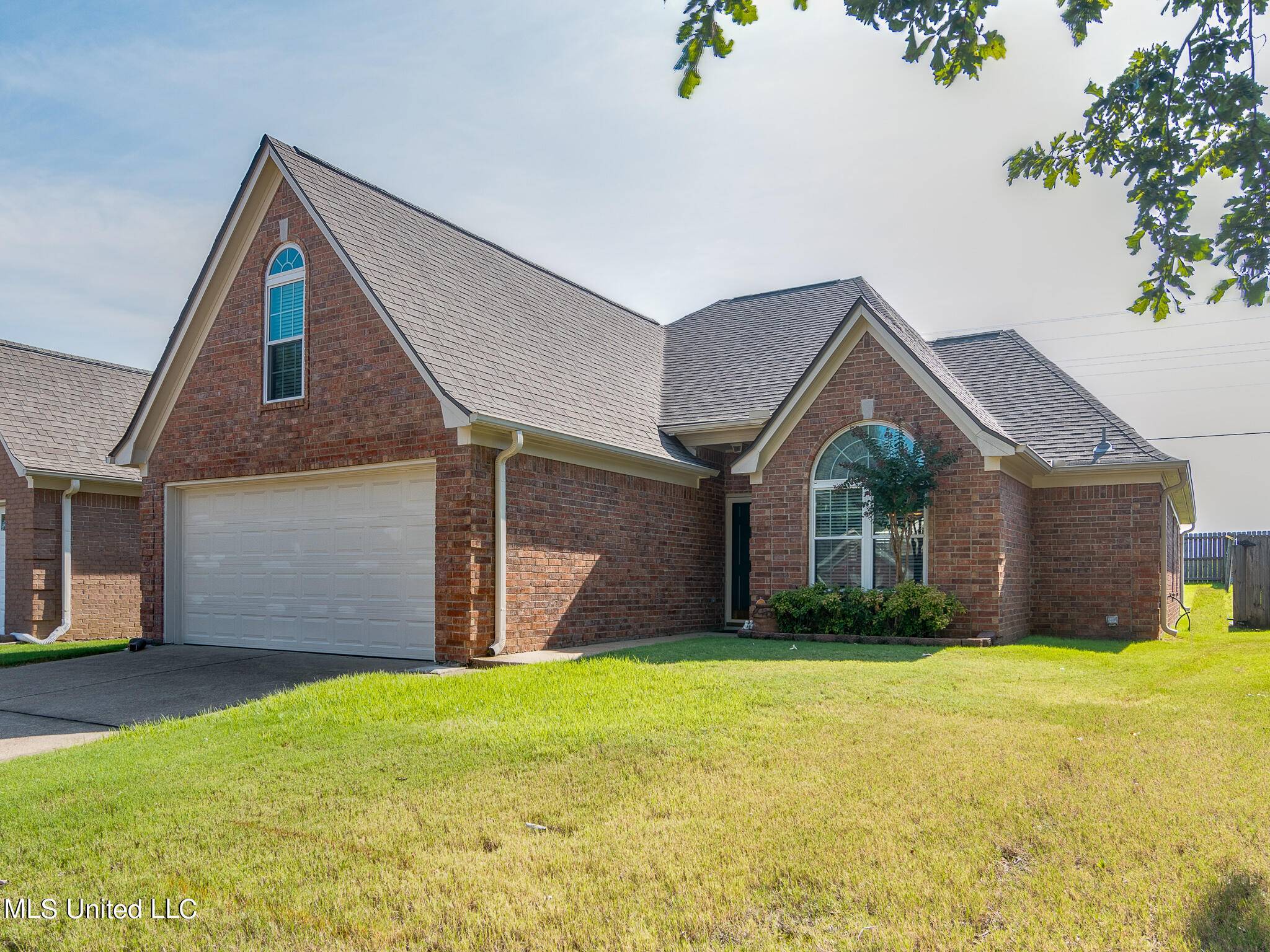 Olive Branch, MS 38654,8426 Clubview Drive