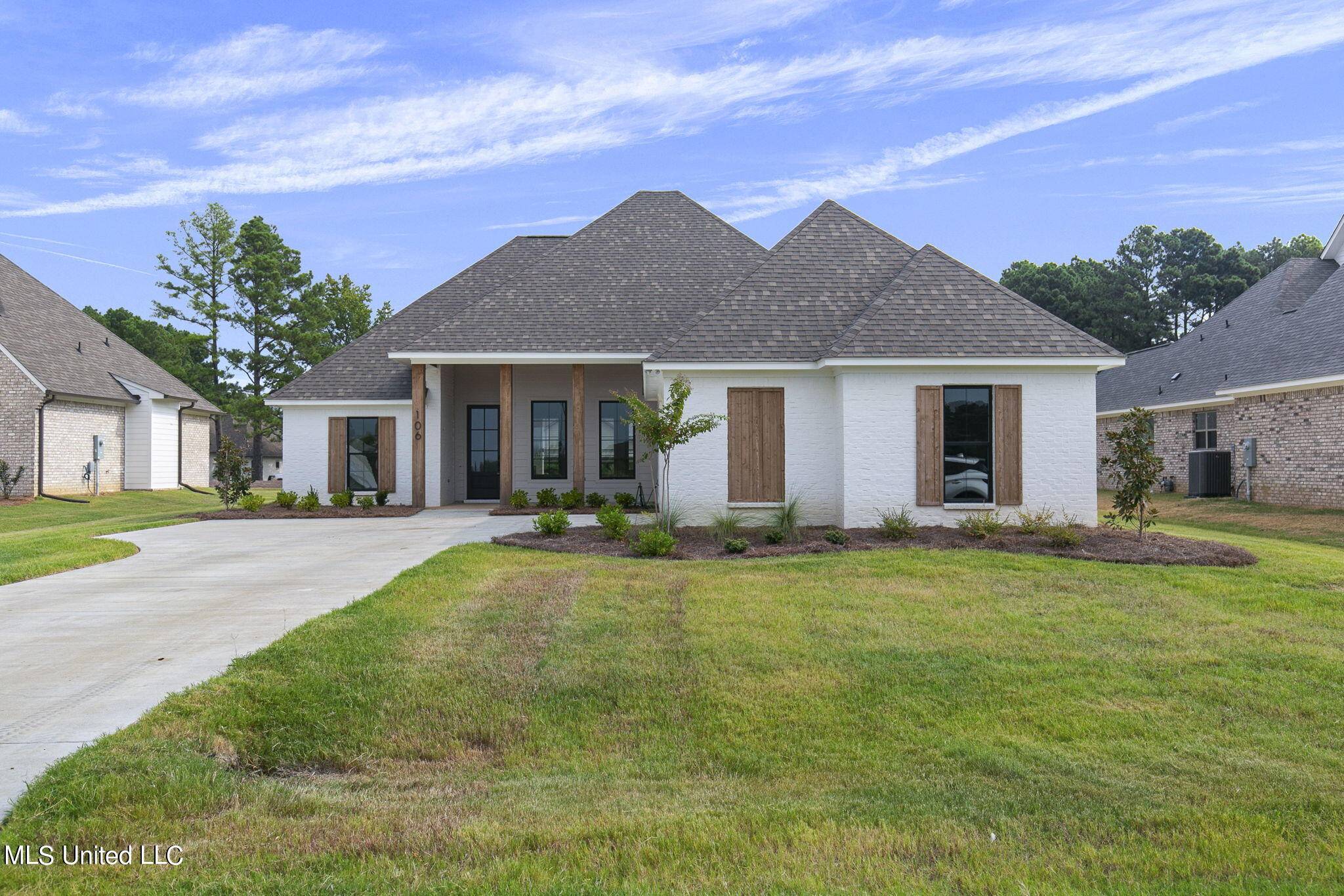 Madison, MS 39110,106 Charleston Cove