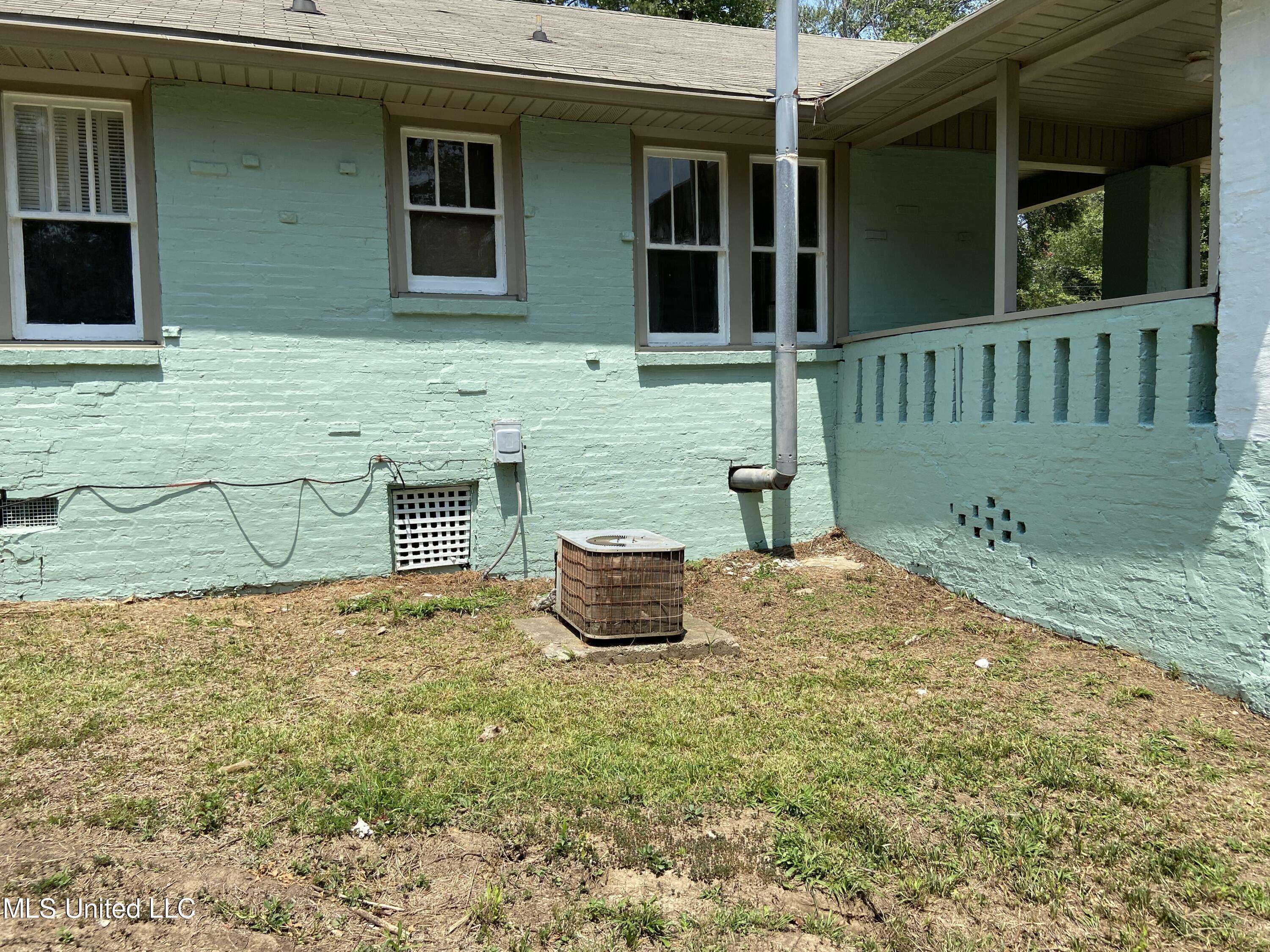 Jackson, MS 39204,435 W Alta Woods Boulevard