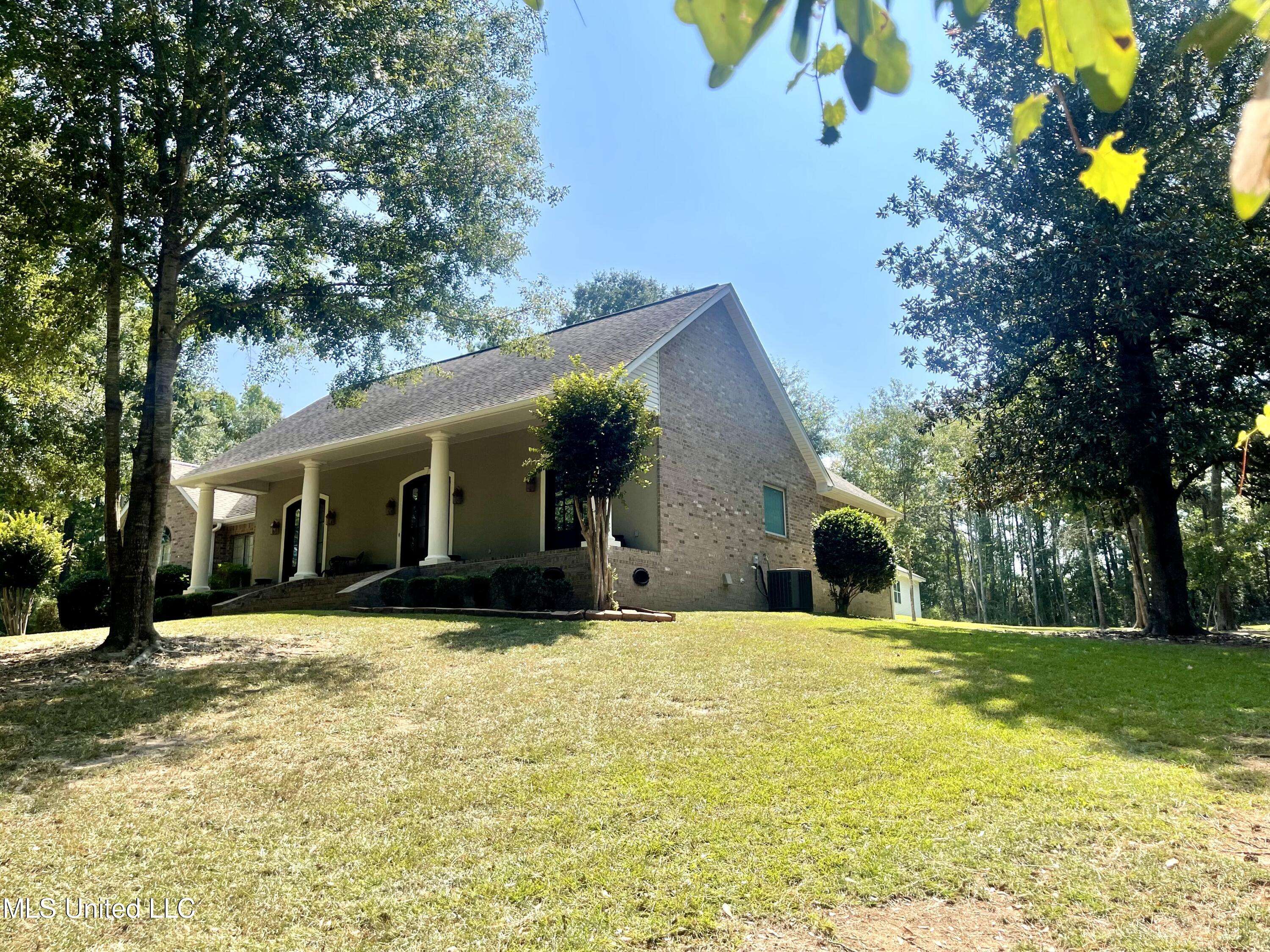 Carriere, MS 39426,102 Nutbush Drive