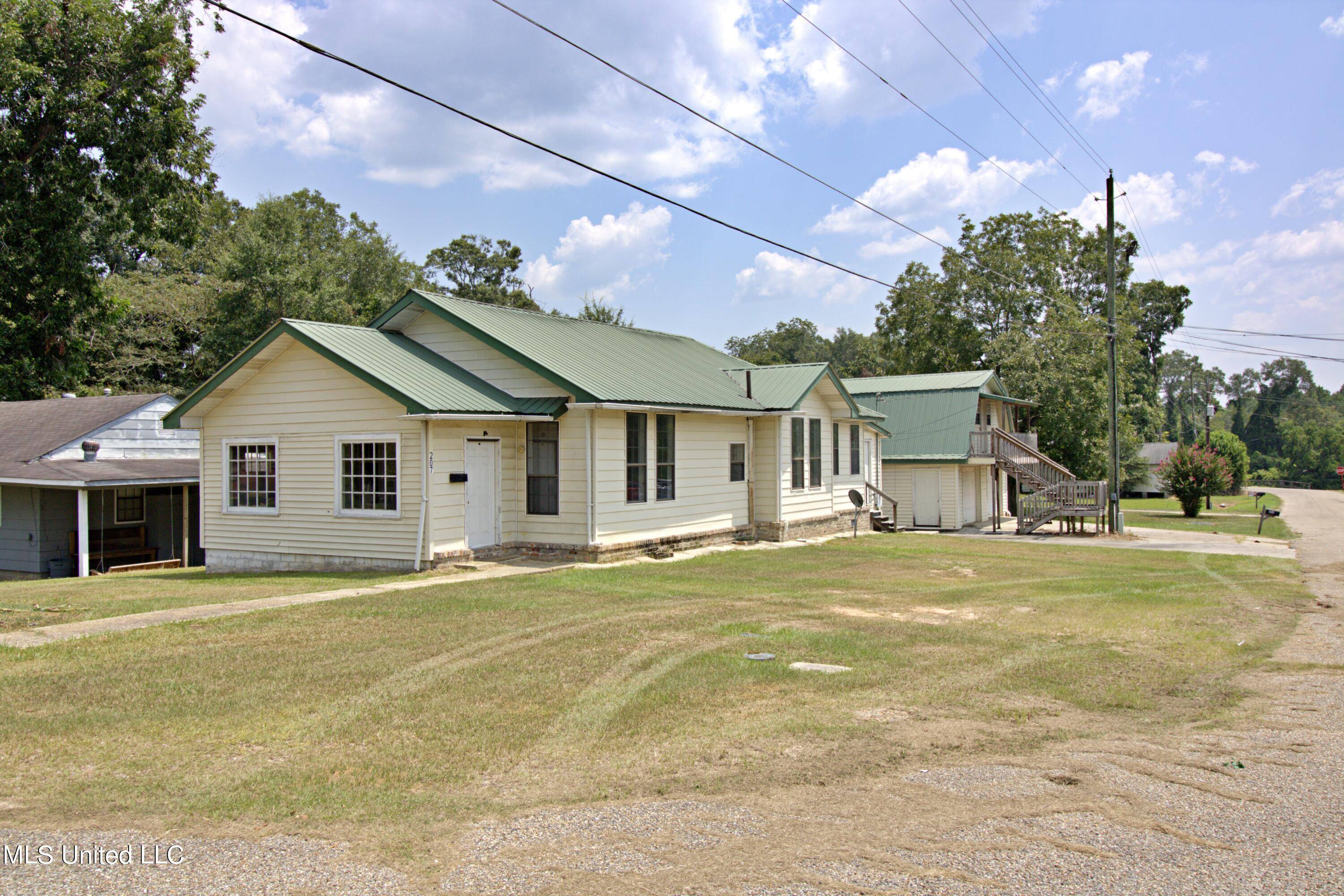 Lumberton, MS 39455,207 S 2nd Street