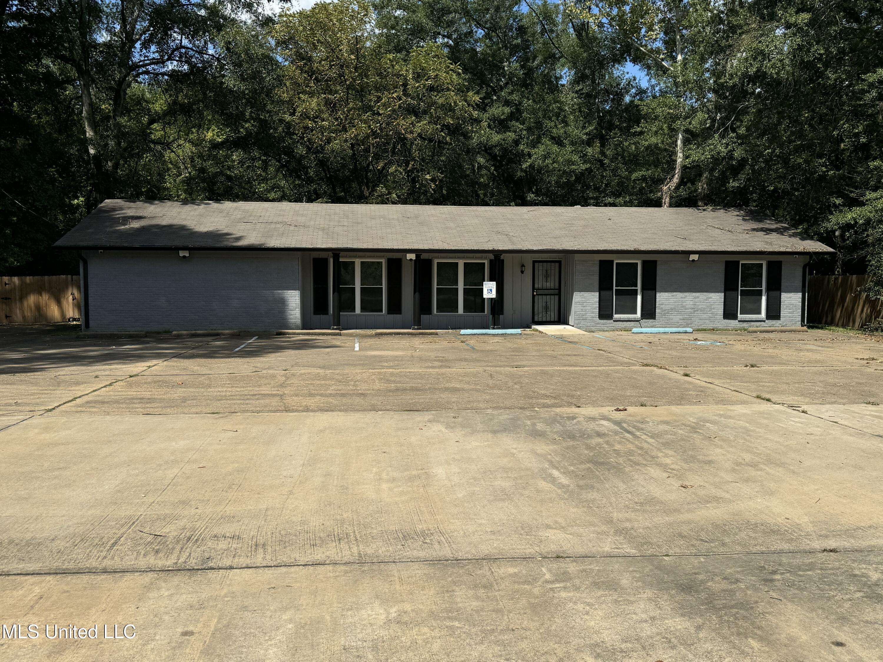 Jackson, MS 39204,5495 Robinson Road