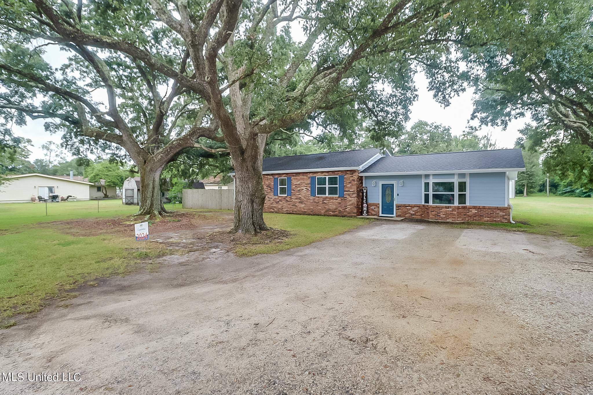 Long Beach, MS 39560,20003 Commission Road