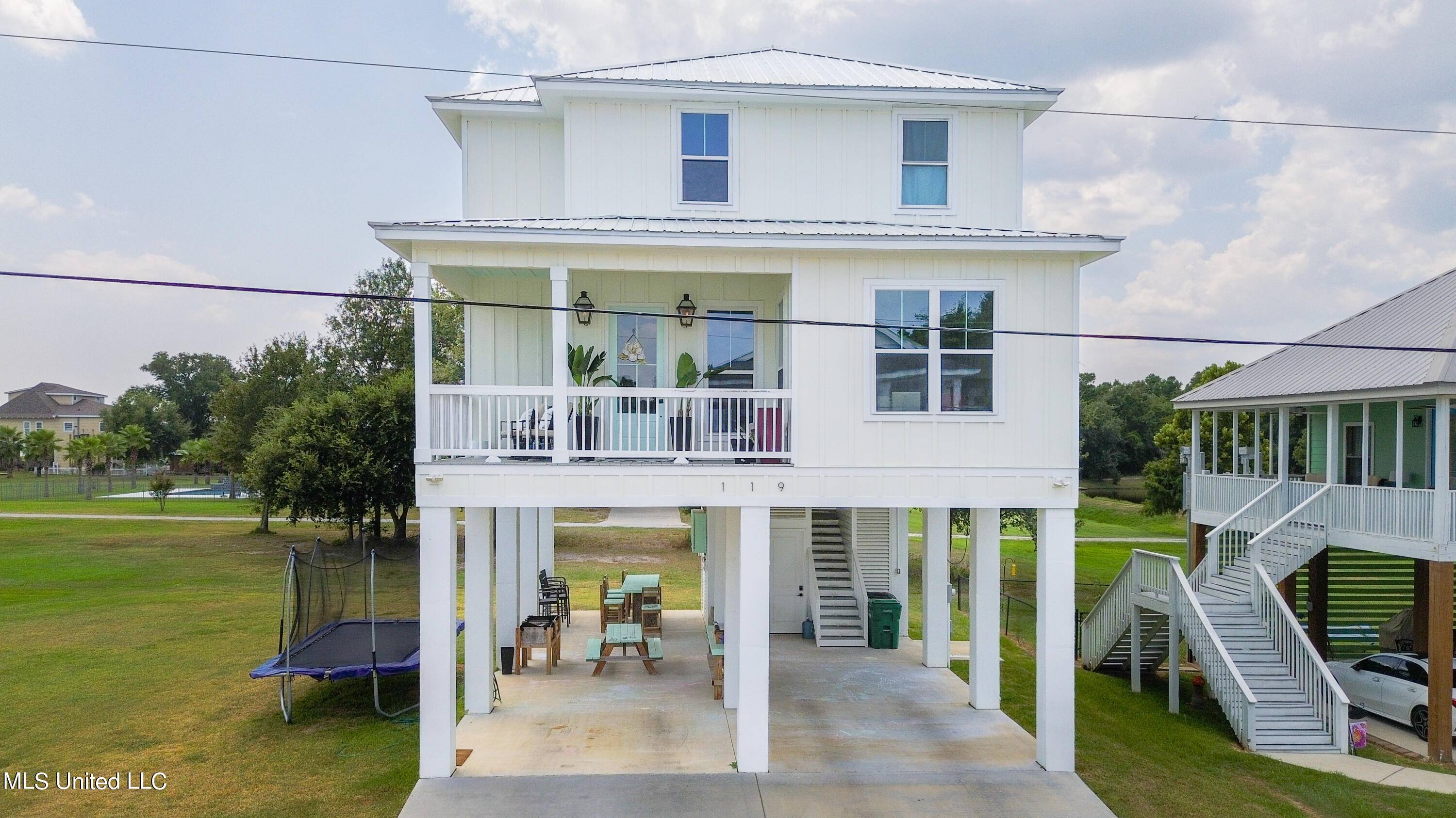 Waveland, MS 39576,119 Market Street